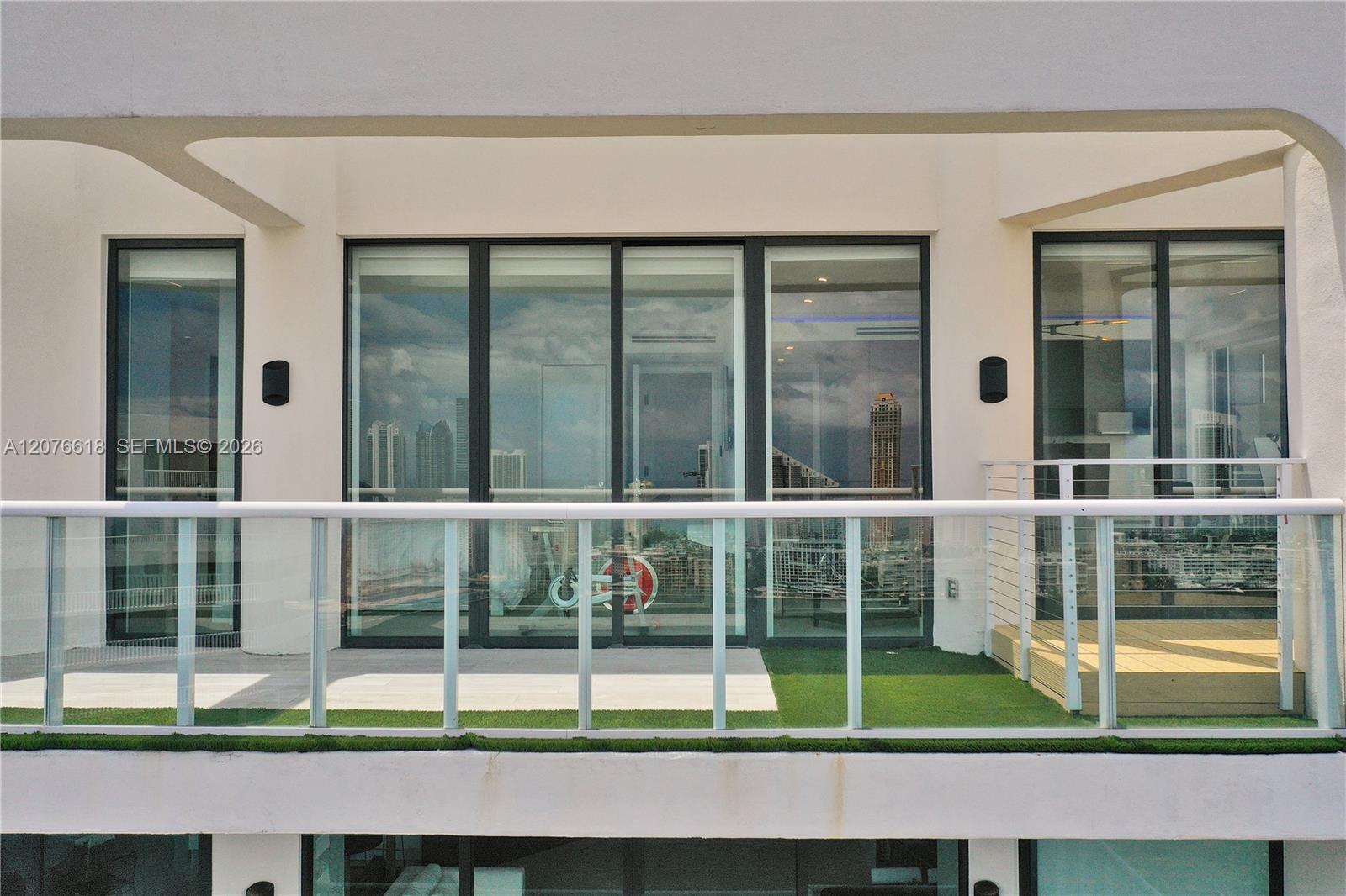 4000 Island Boulevard