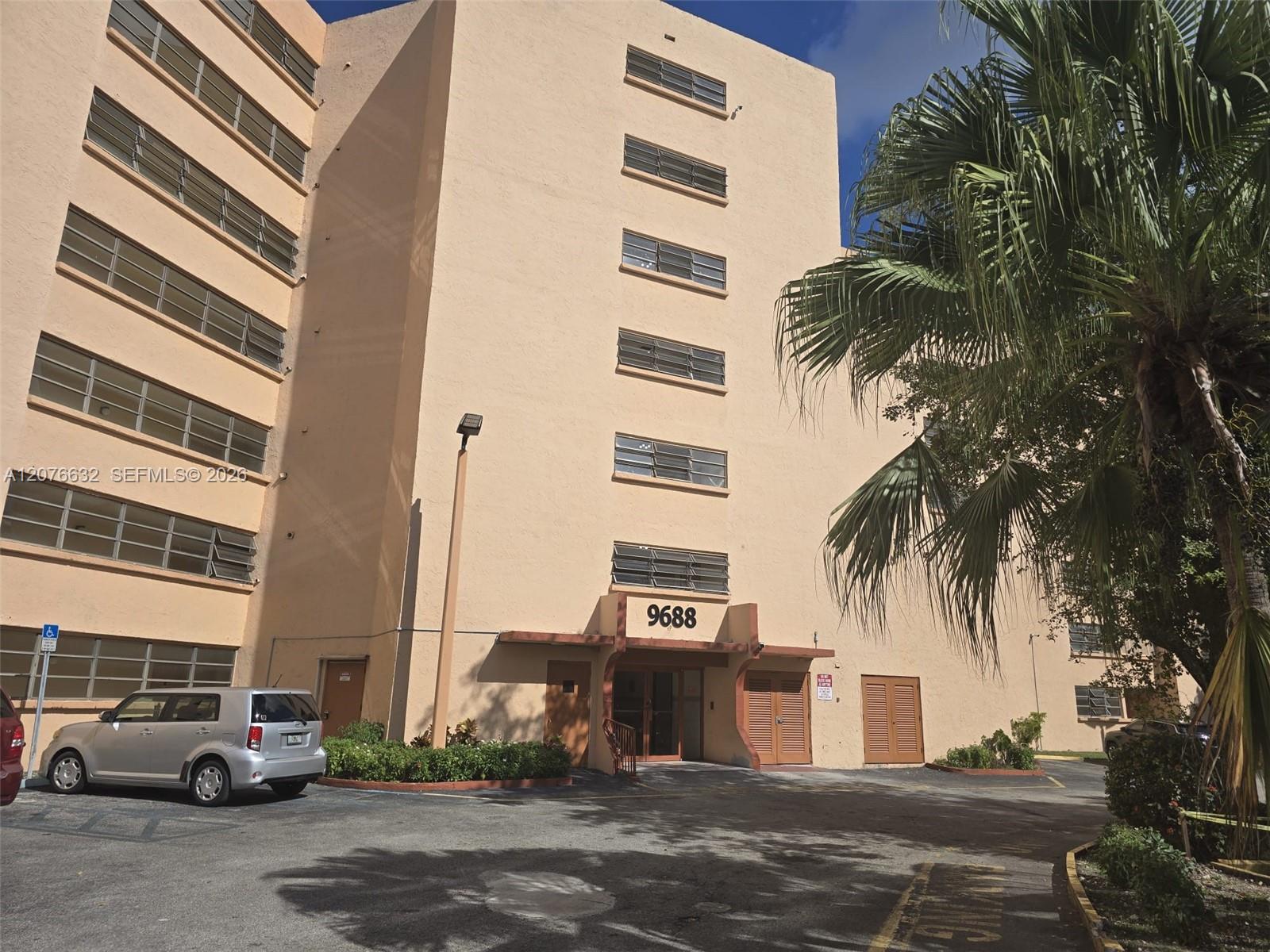 9688 Fontainebleau Boulevard