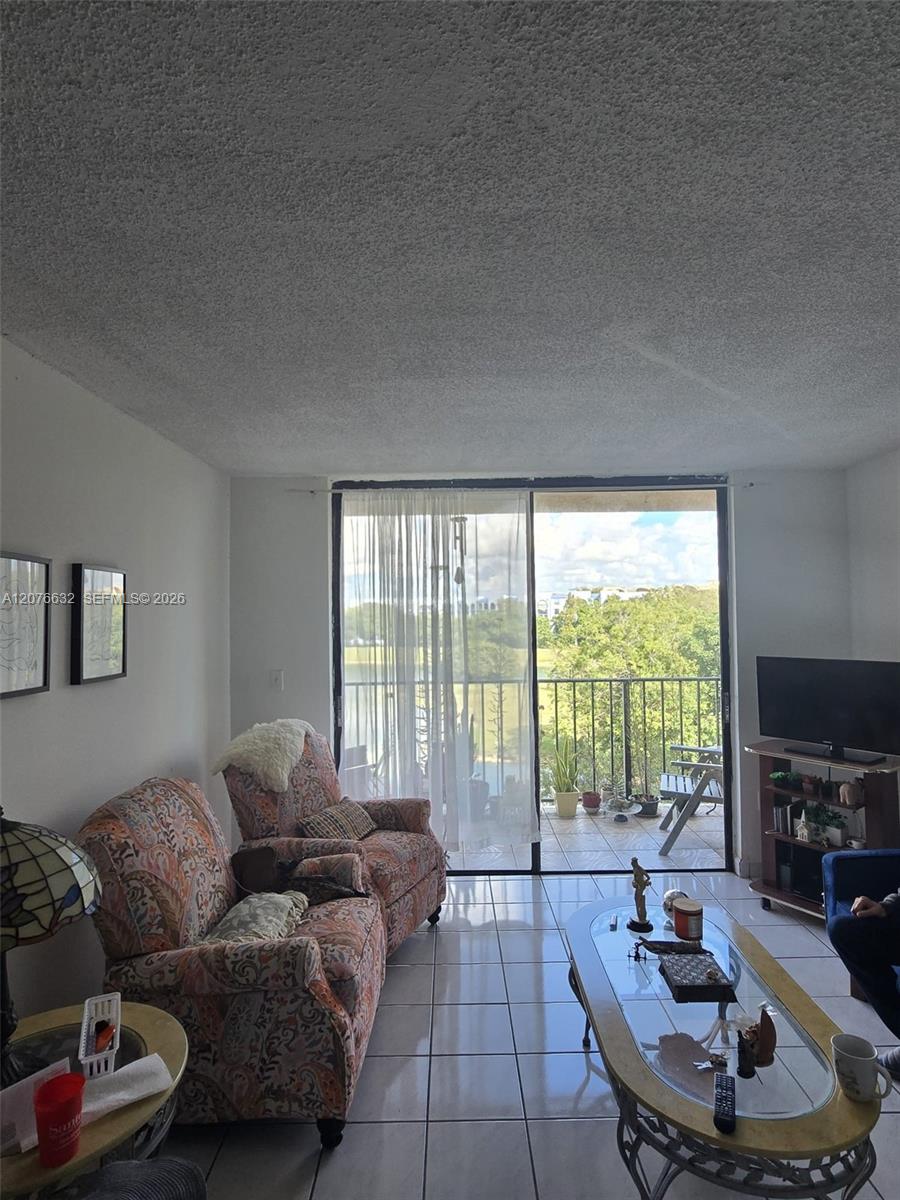 9688 Fontainebleau Boulevard