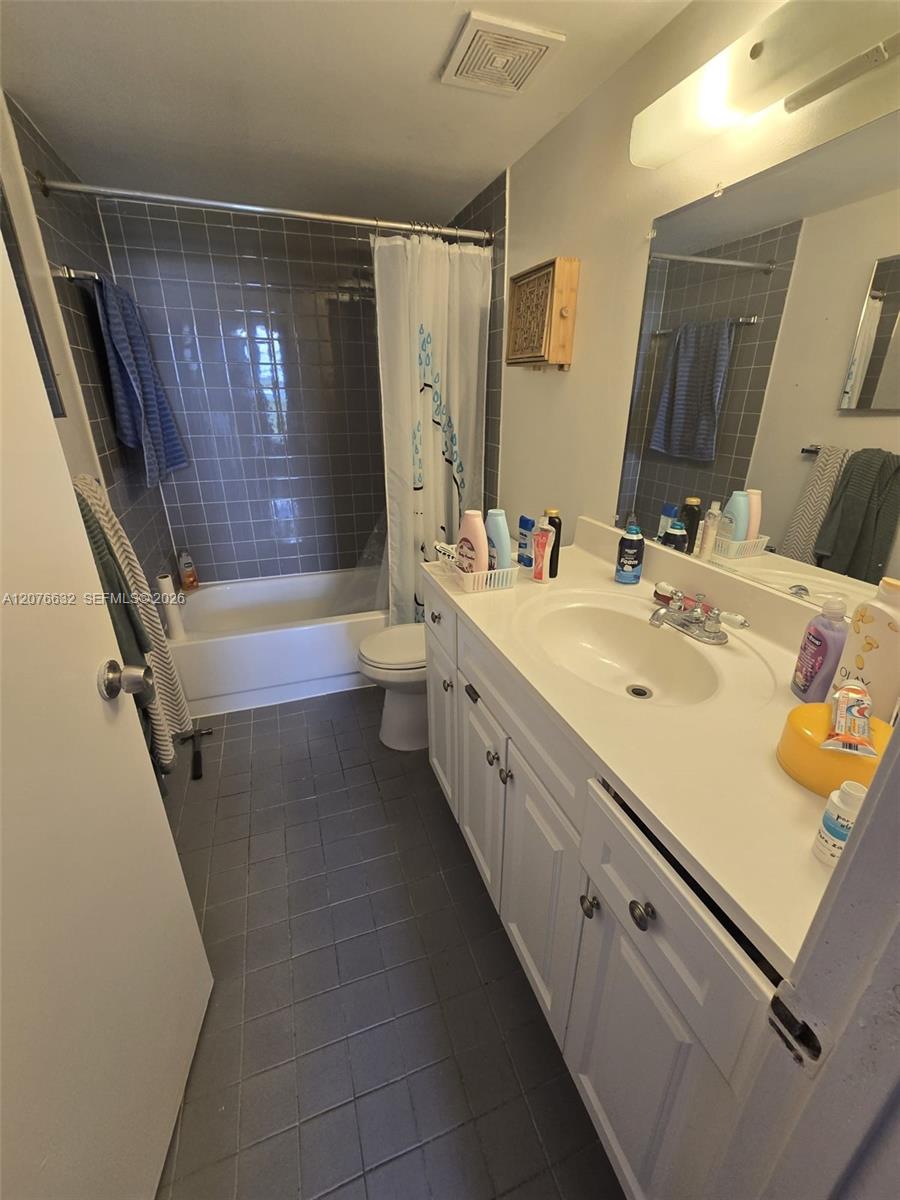 9688 Fontainebleau Boulevard