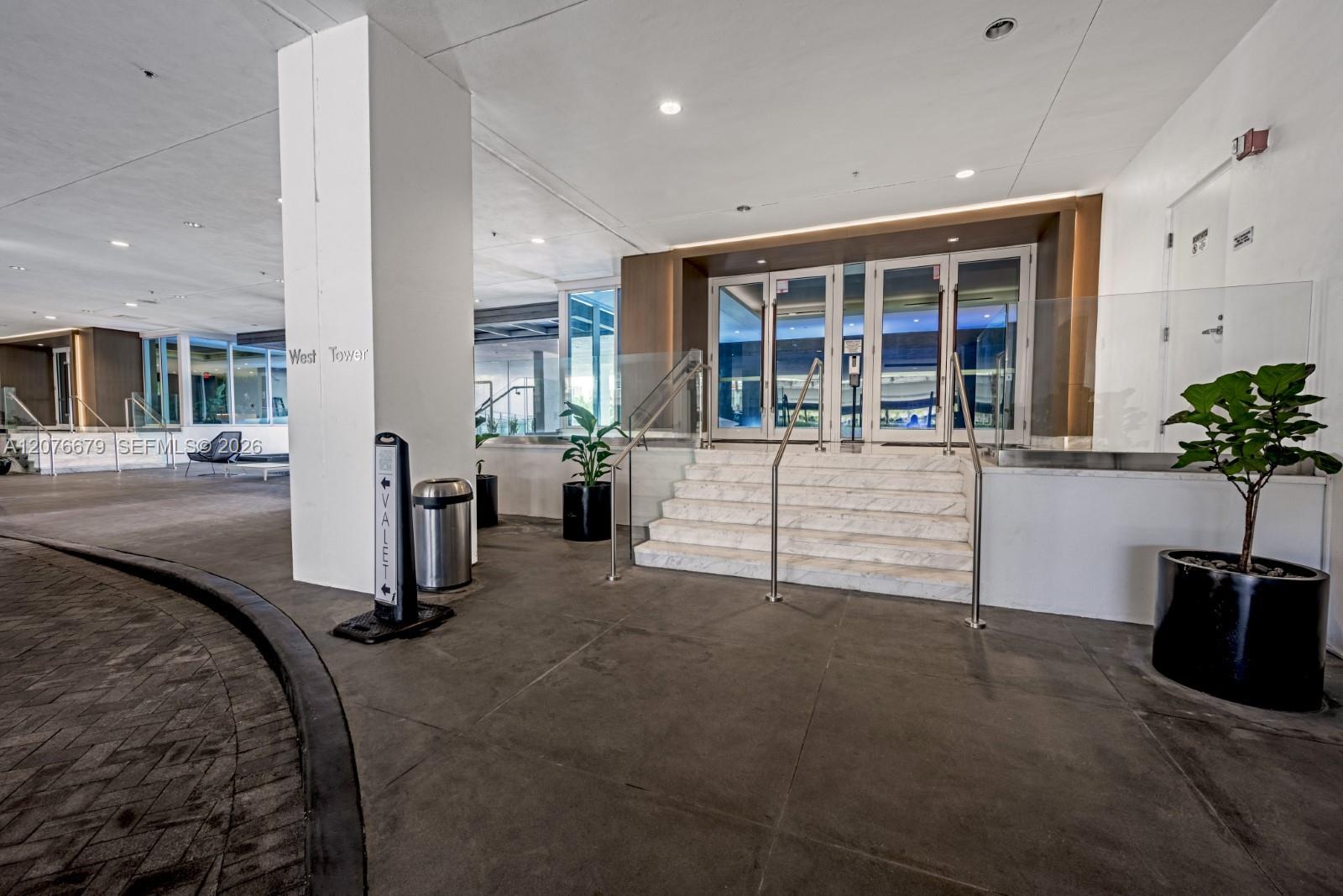 400 Sunny Isles Boulevard