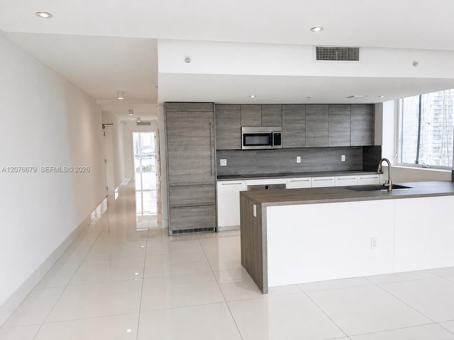 400 Sunny Isles Boulevard