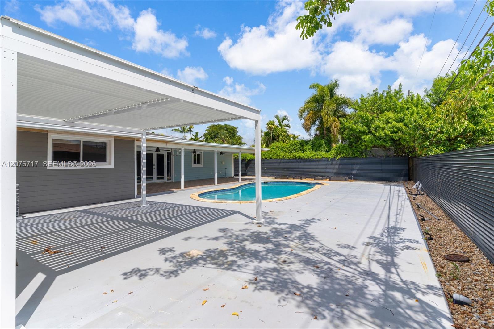 15825 SW 103rd Place gallery image #10