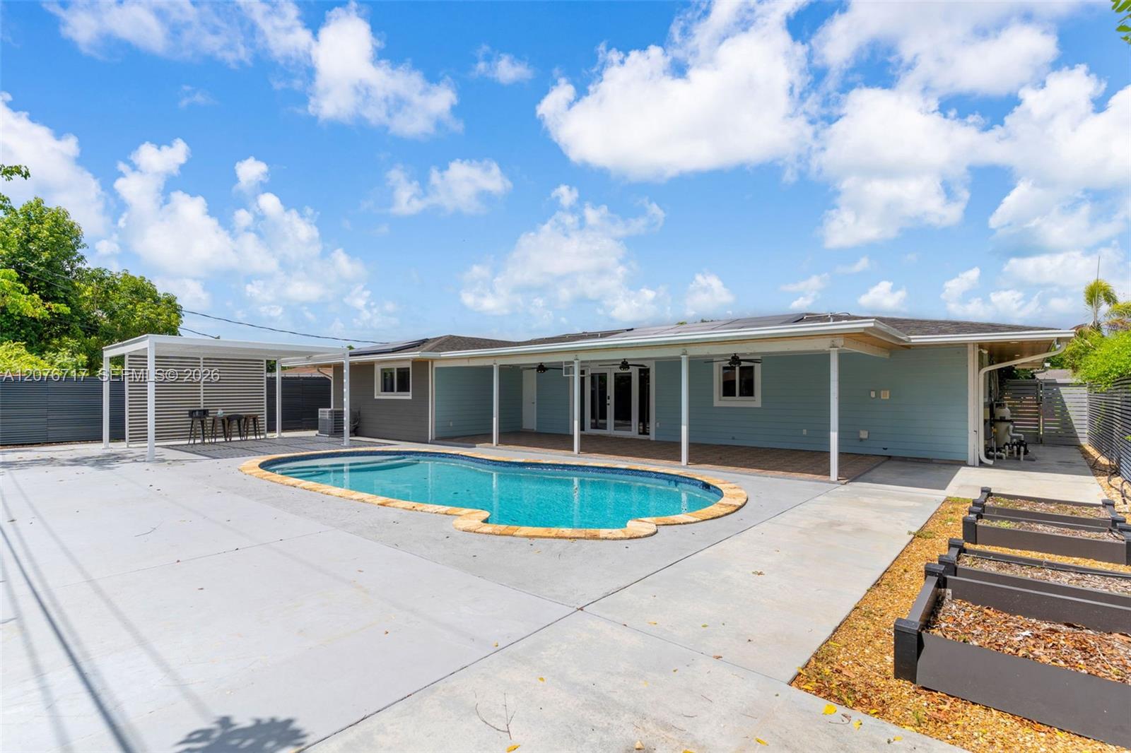 15825 SW 103rd Place gallery image #11