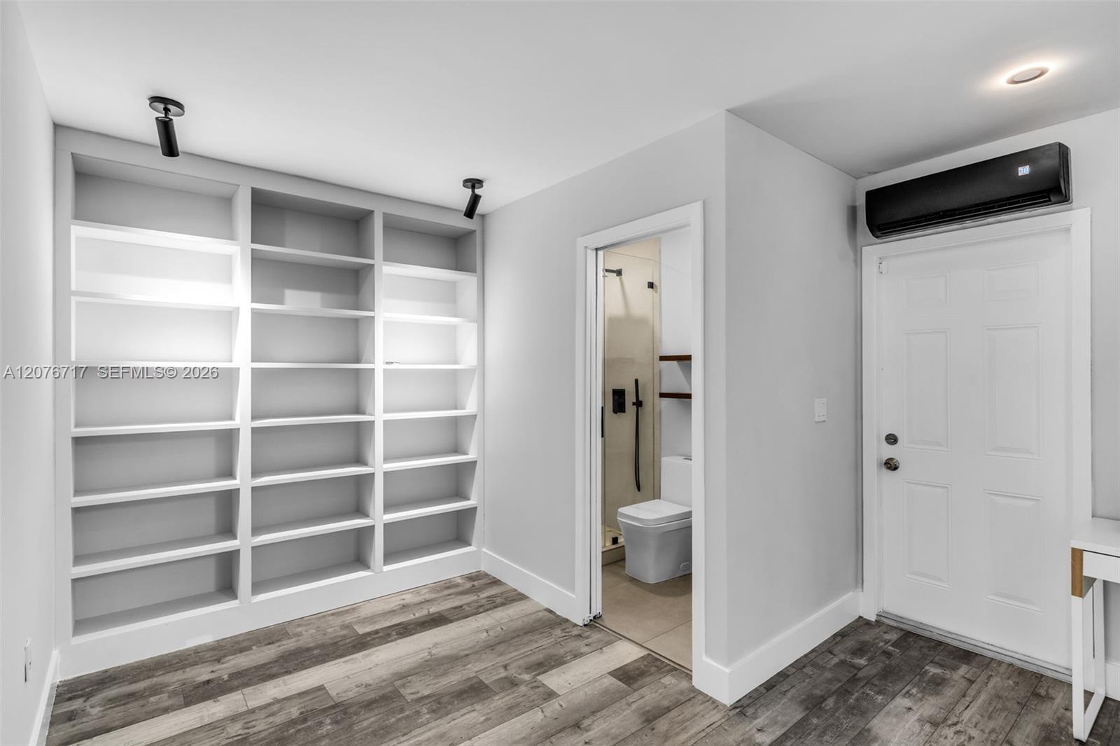 15825 SW 103rd Place gallery image #12