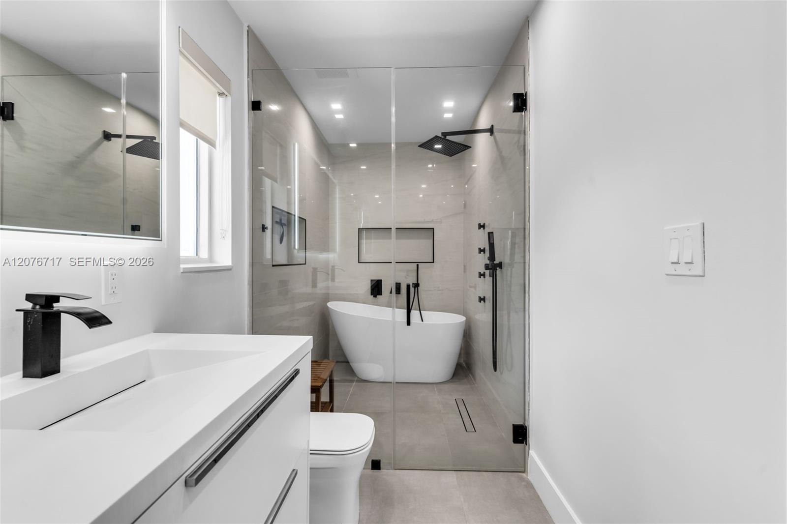 15825 SW 103rd Place gallery image #16