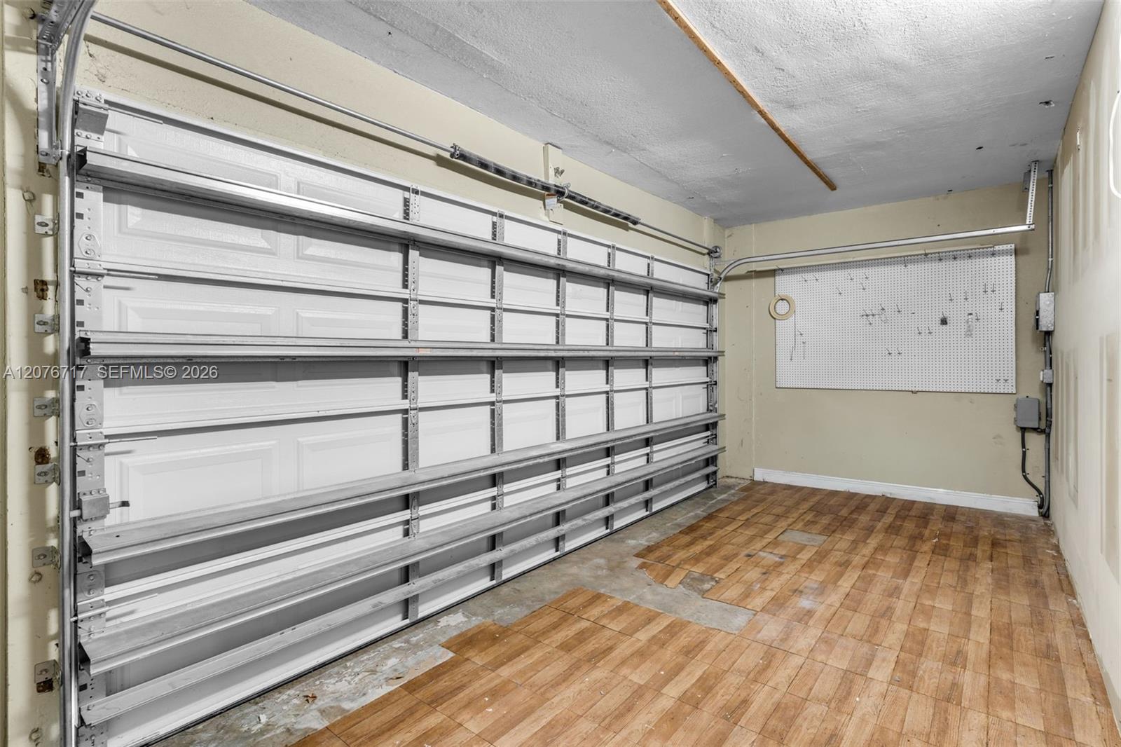 15825 SW 103rd Place gallery image #24