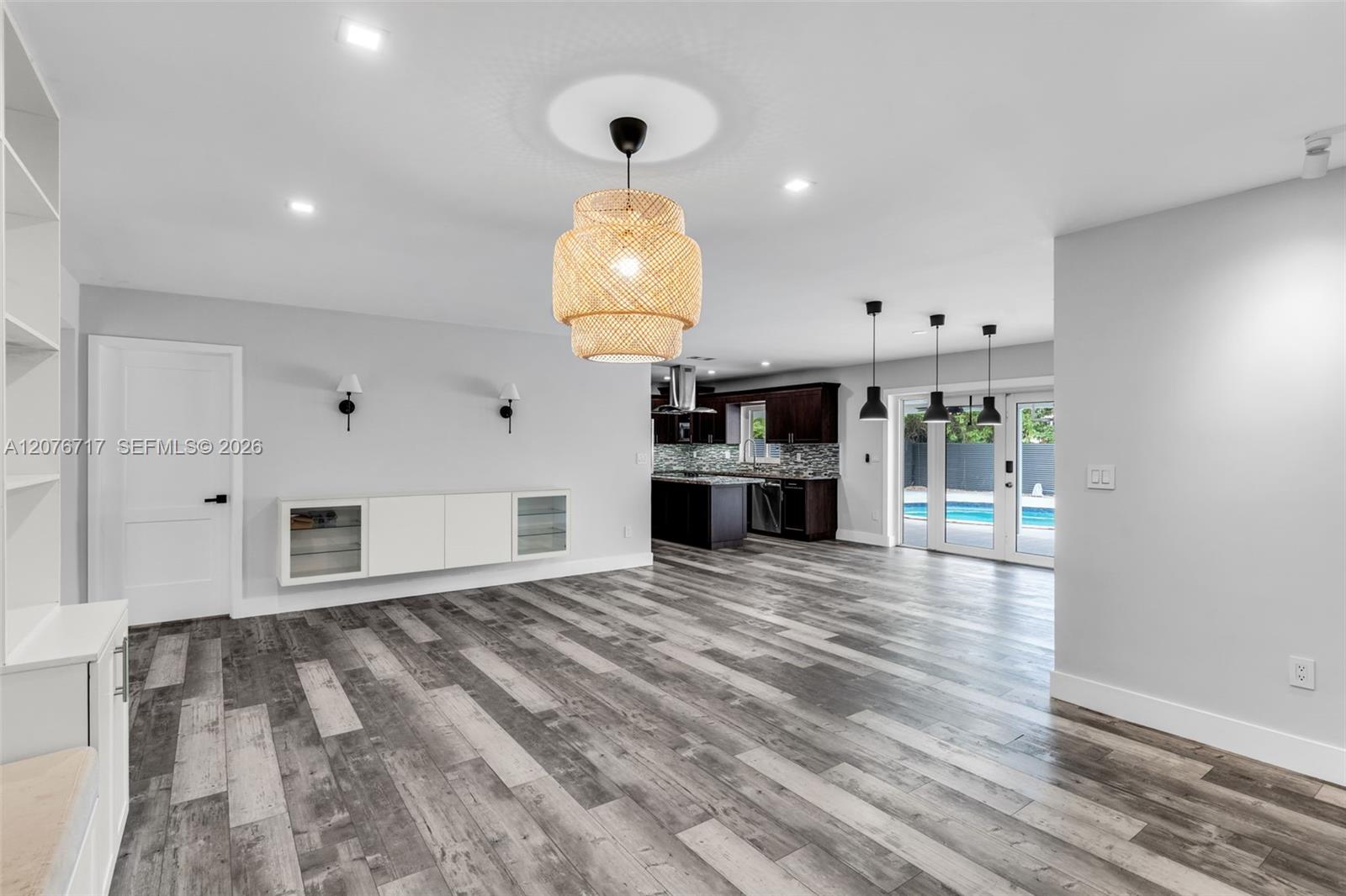 15825 SW 103rd Place gallery image #5
