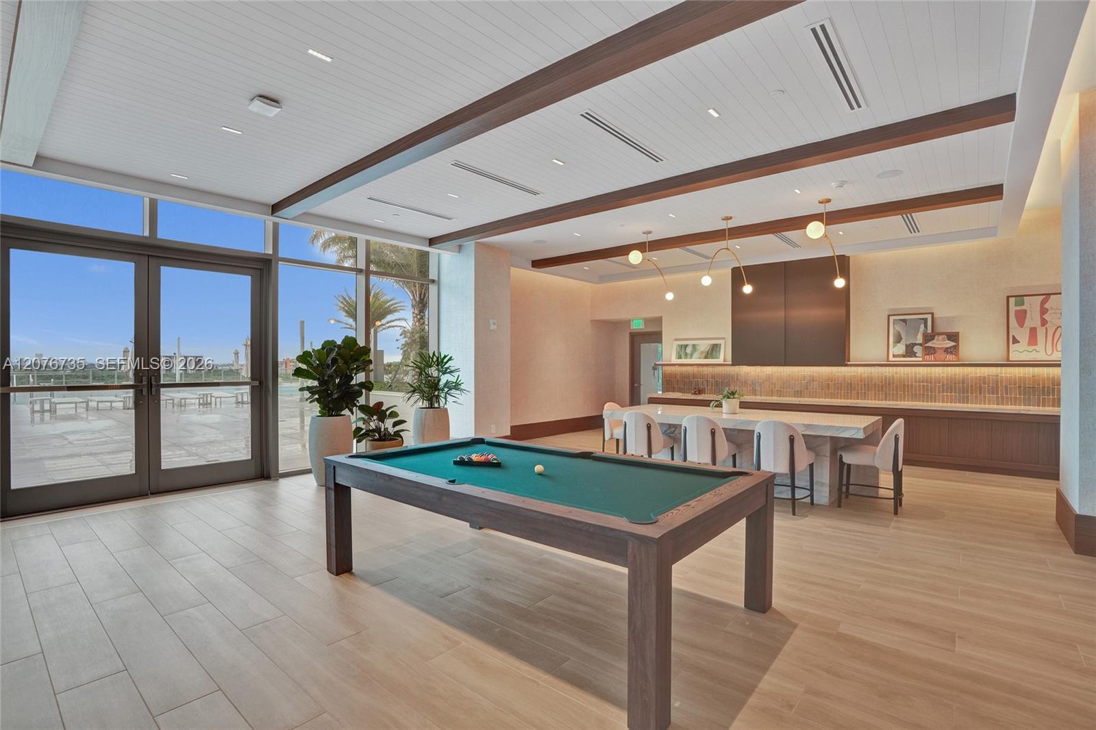 2411 Laguna Circle