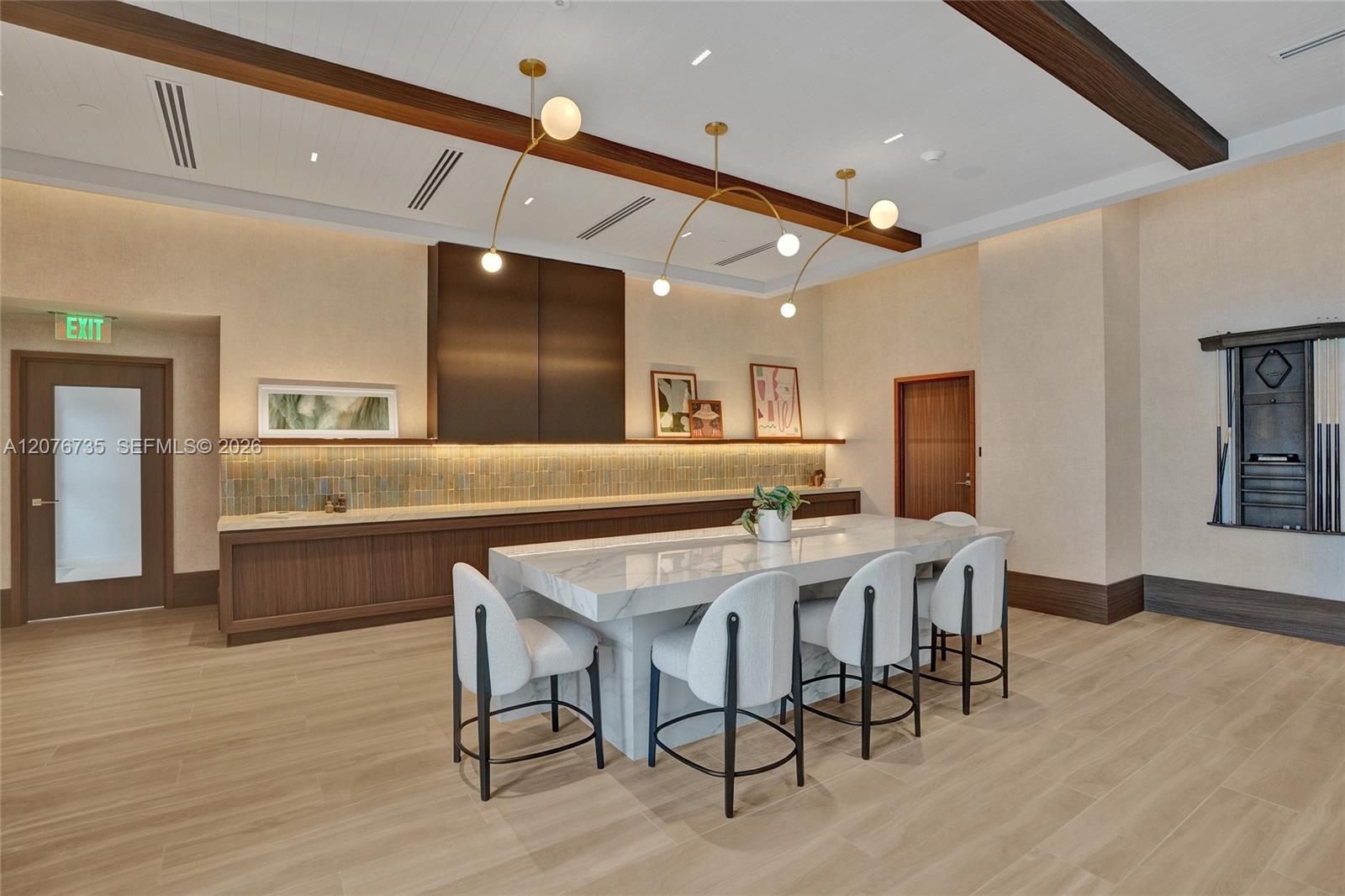 2411 Laguna Circle