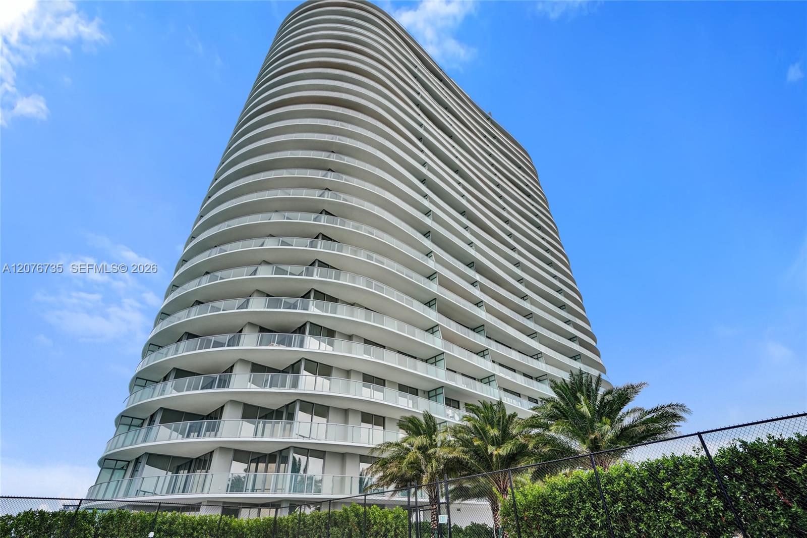 2411 Laguna Circle