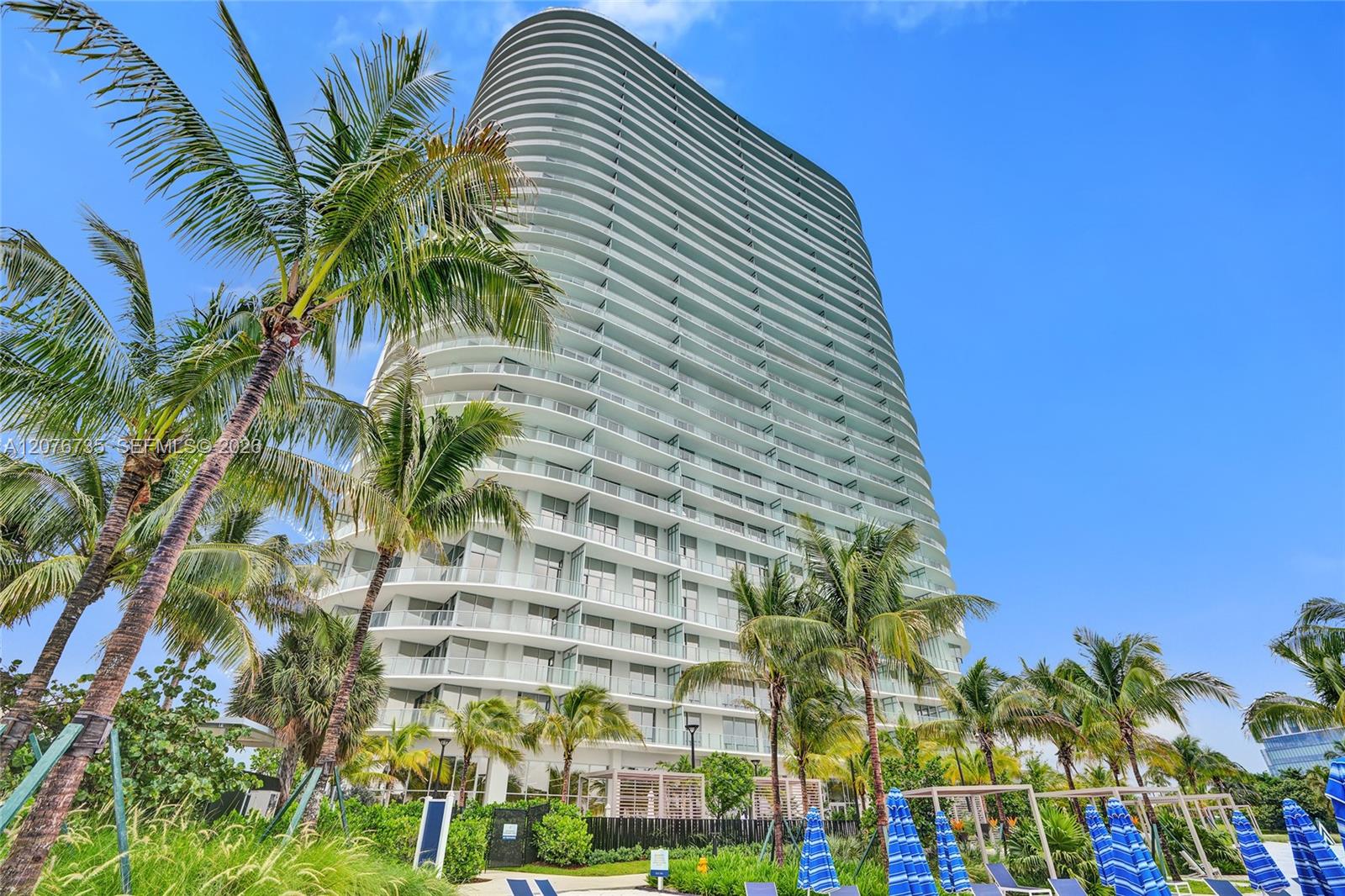 2411 Laguna Circle