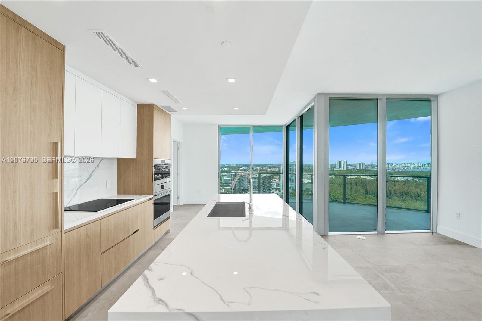 2411 Laguna Circle