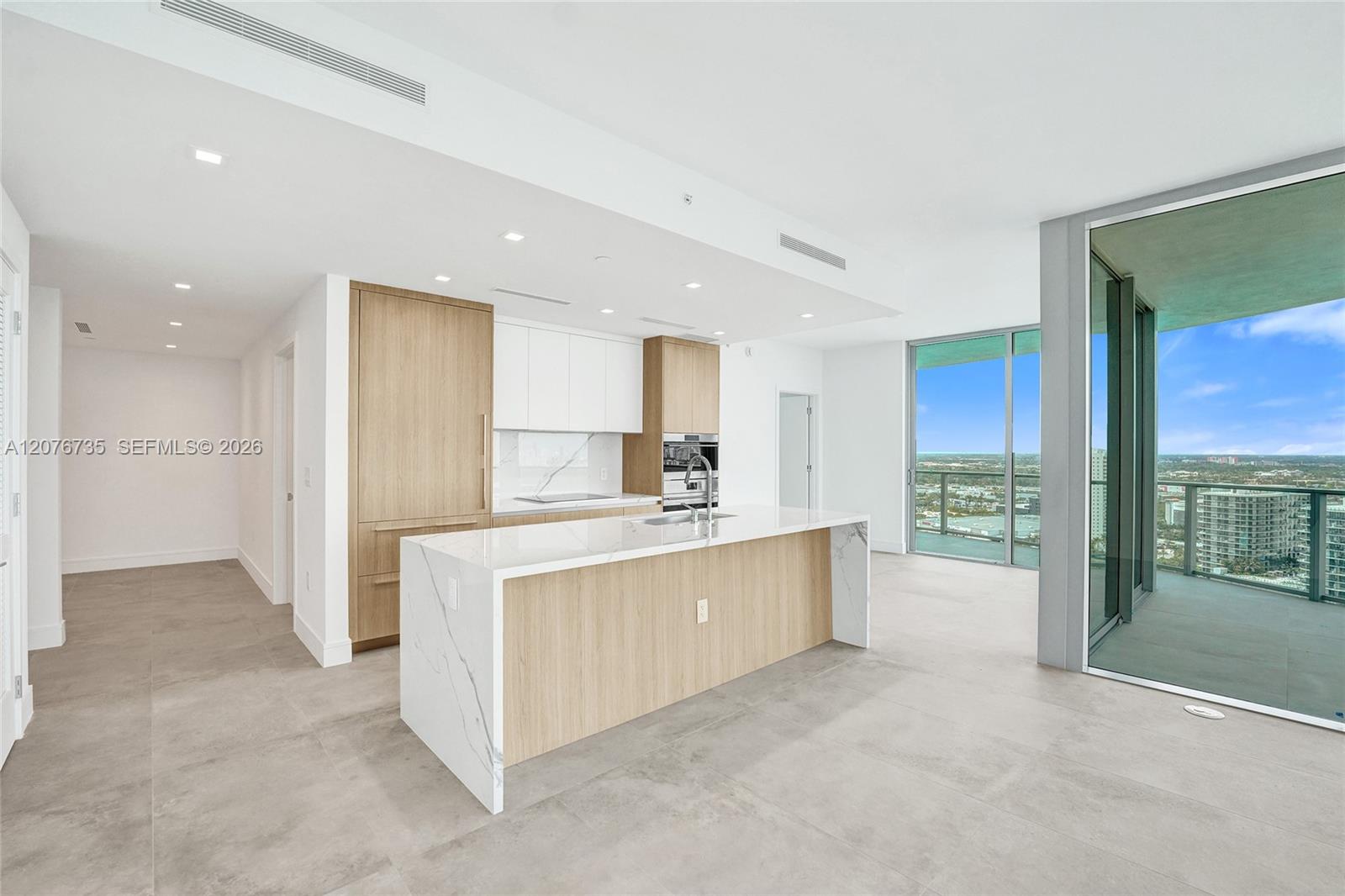 2411 Laguna Circle
