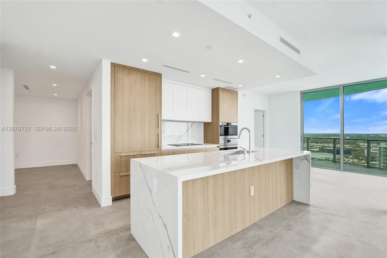 2411 Laguna Circle