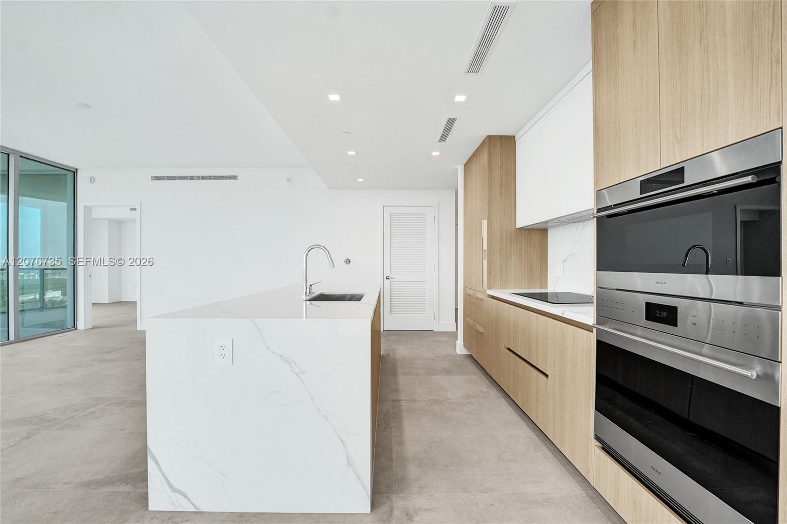 2411 Laguna Circle