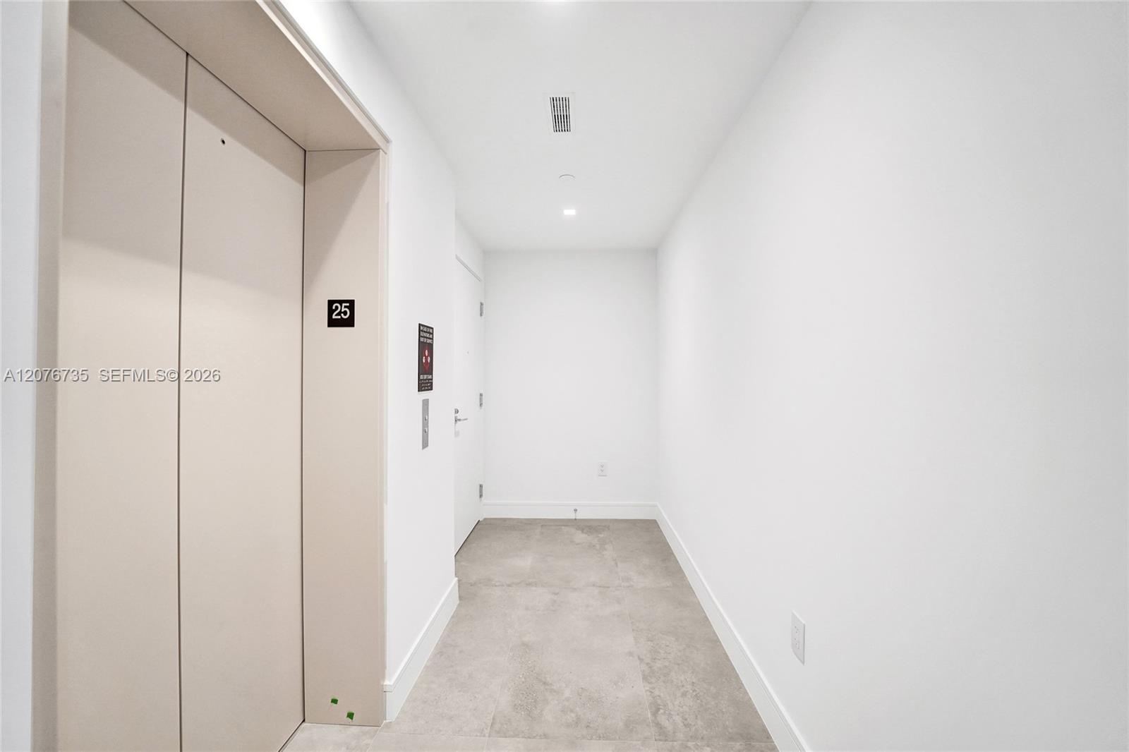 2411 Laguna Circle