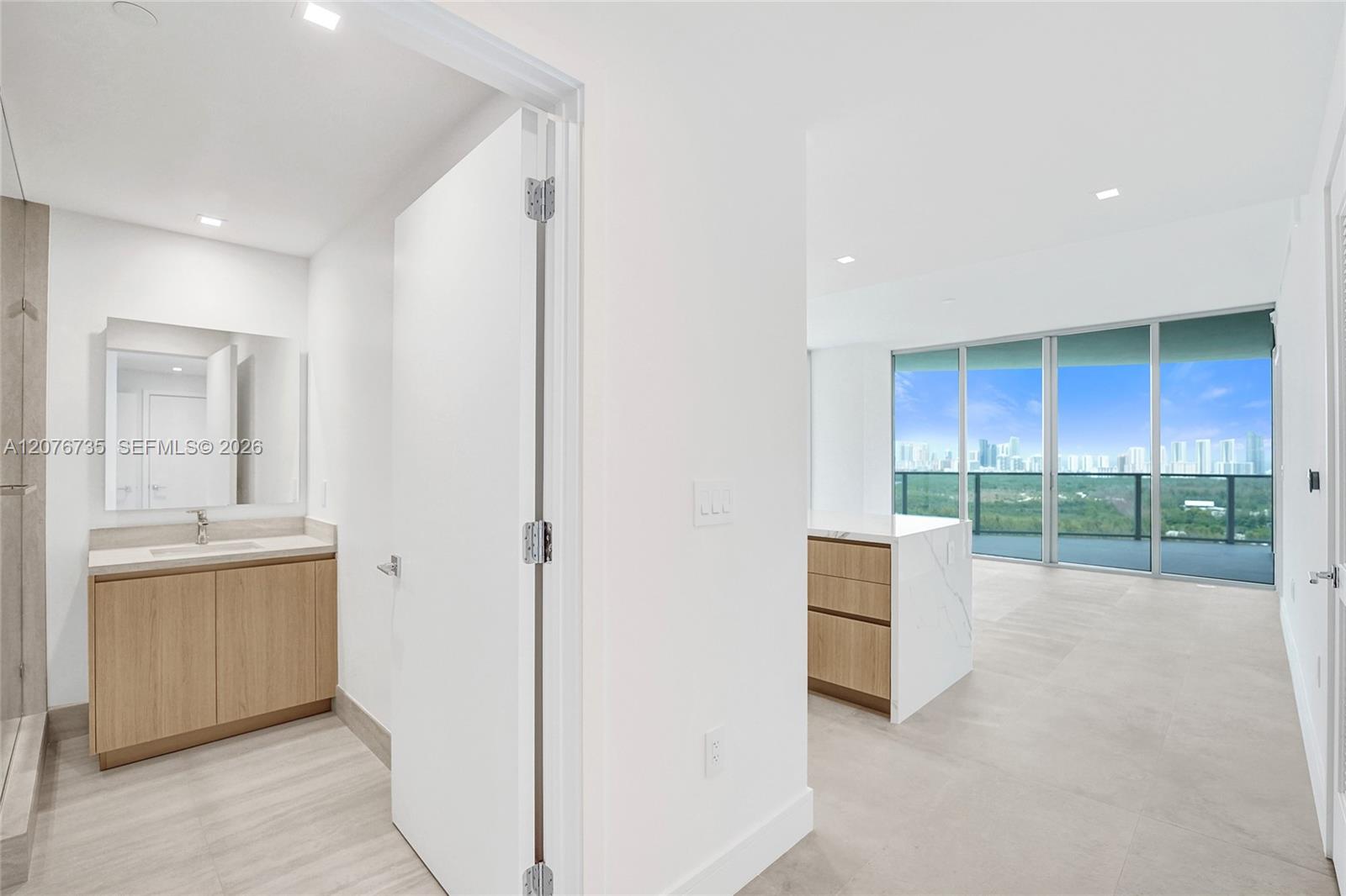 2411 Laguna Circle