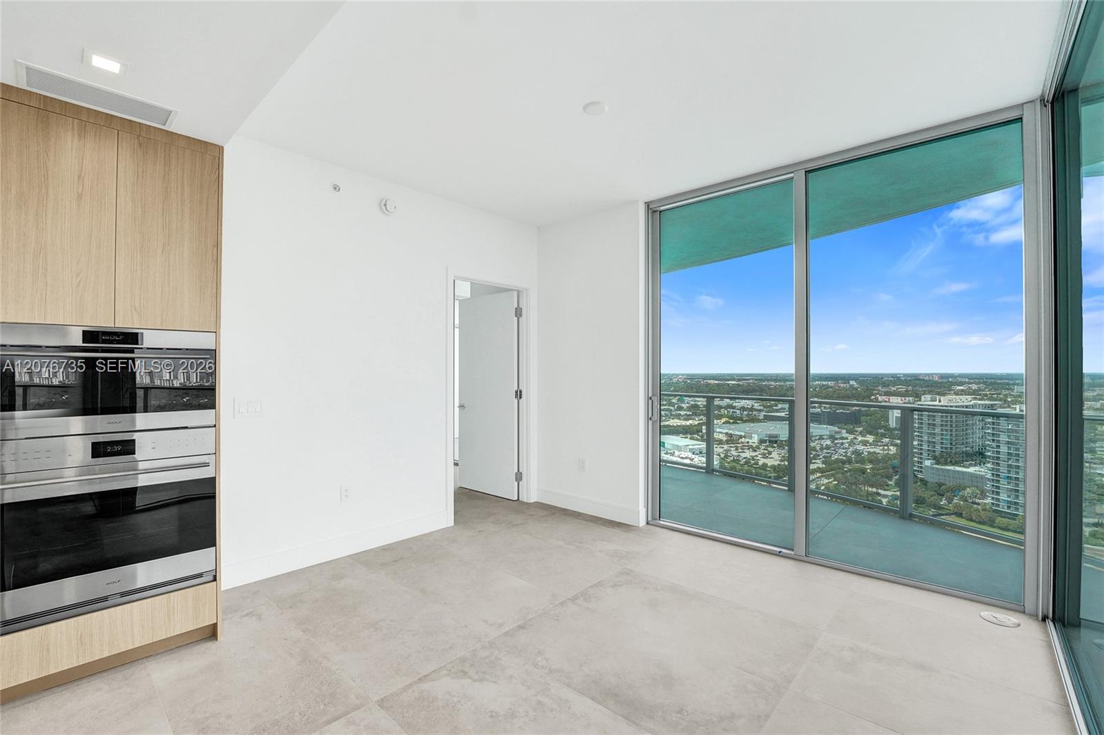 2411 Laguna Circle