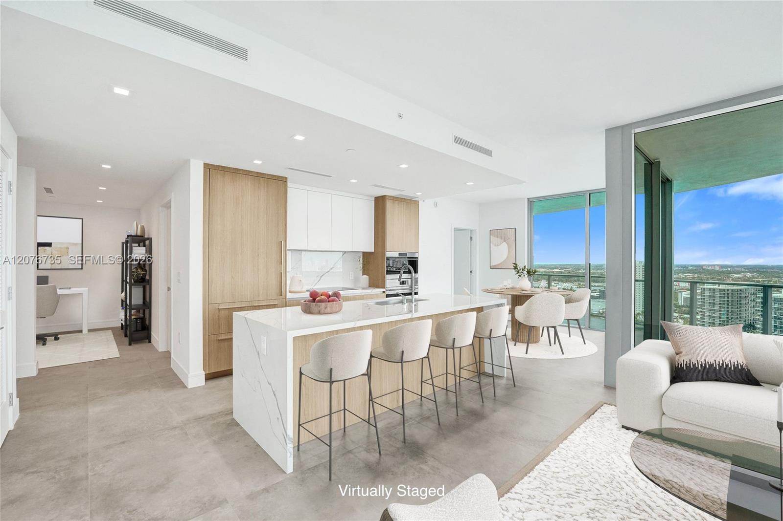 2411 Laguna Circle