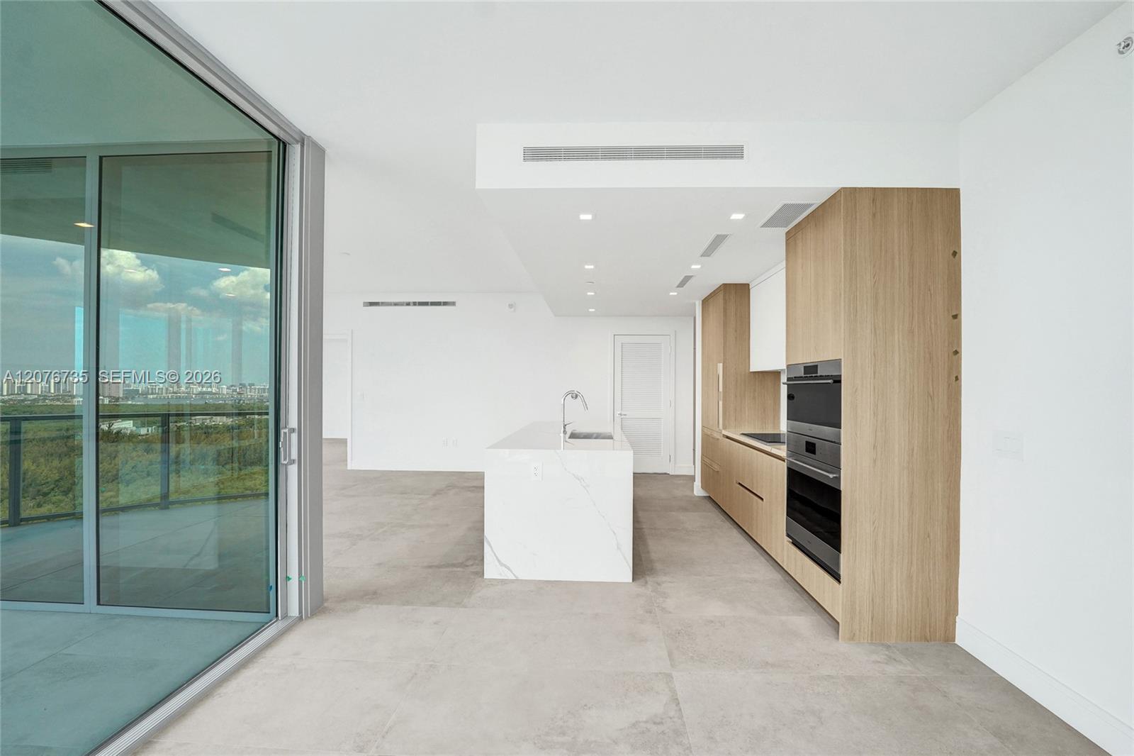 2411 Laguna Circle