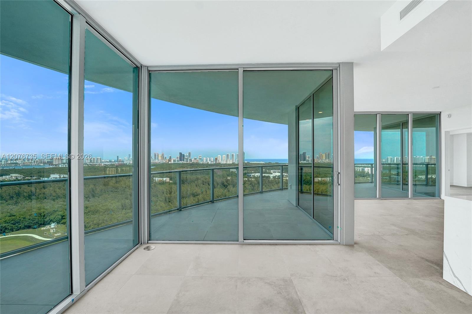2411 Laguna Circle