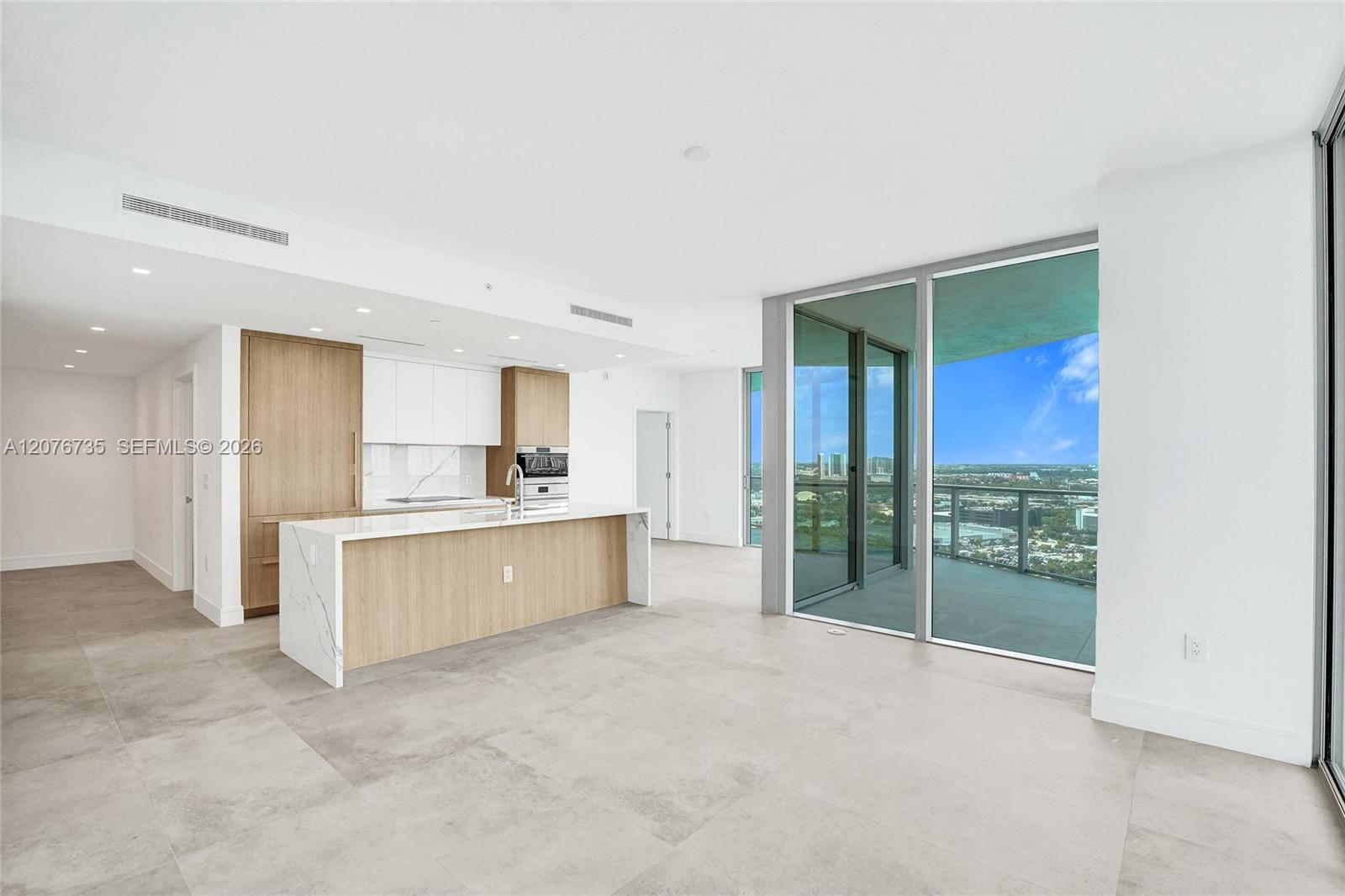 2411 Laguna Circle