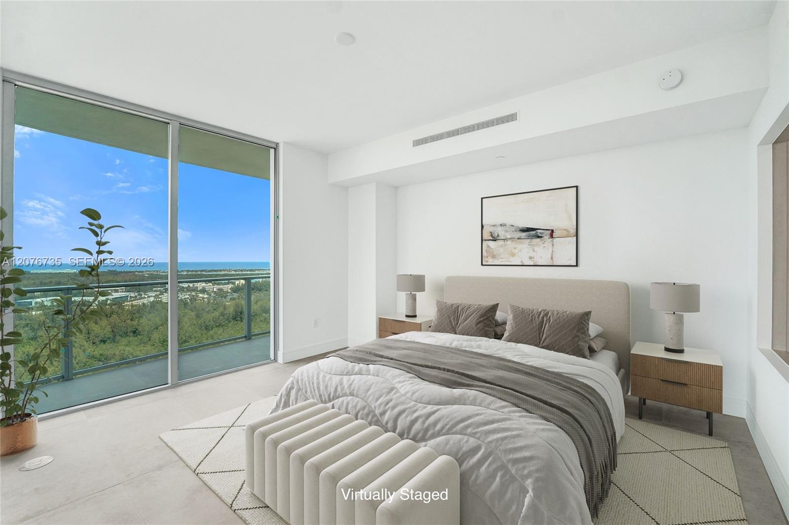 2411 Laguna Circle