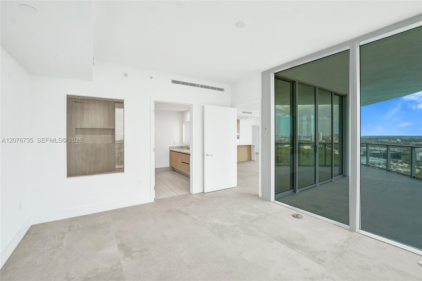 2411 Laguna Circle