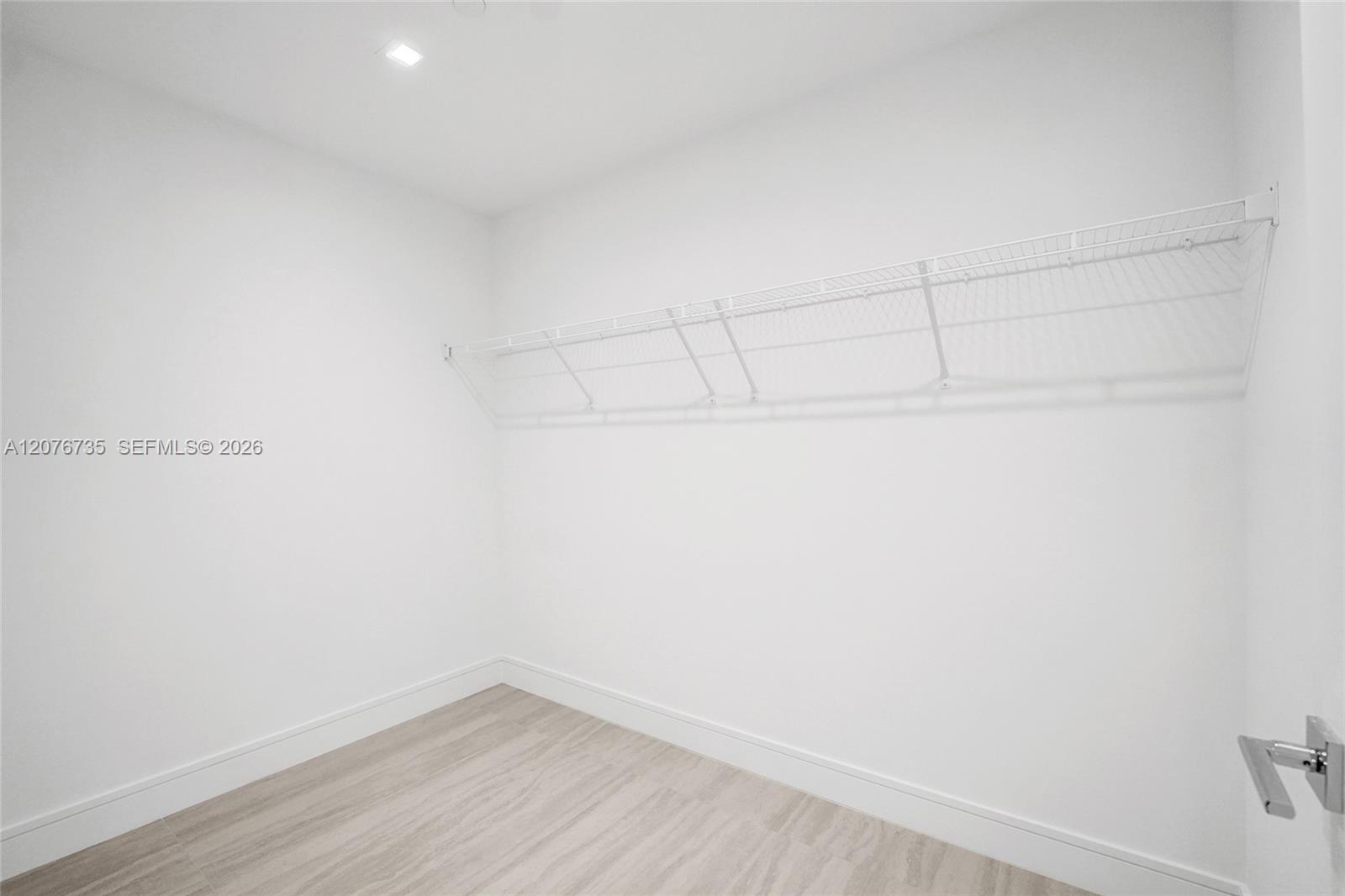 2411 Laguna Circle