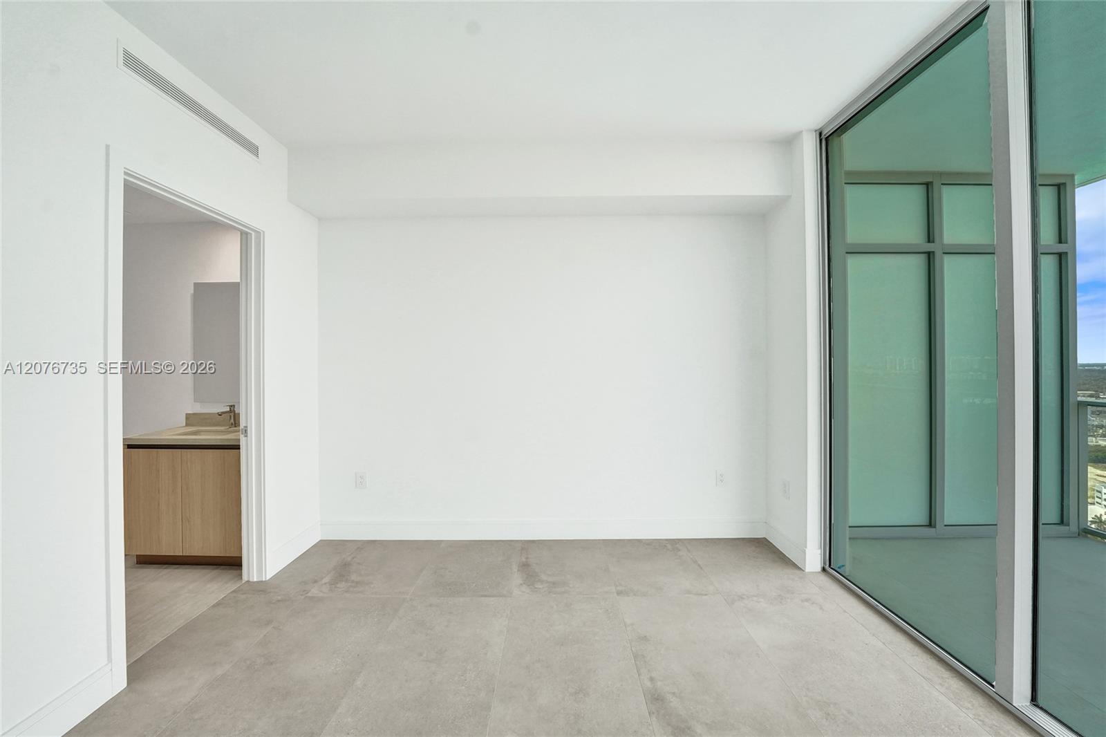 2411 Laguna Circle