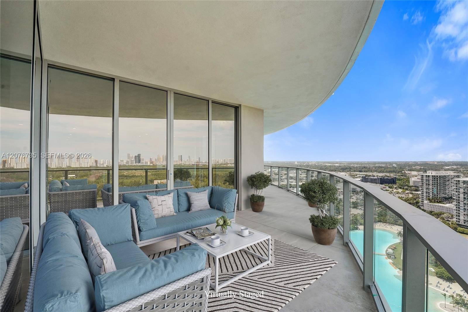 2411 Laguna Circle