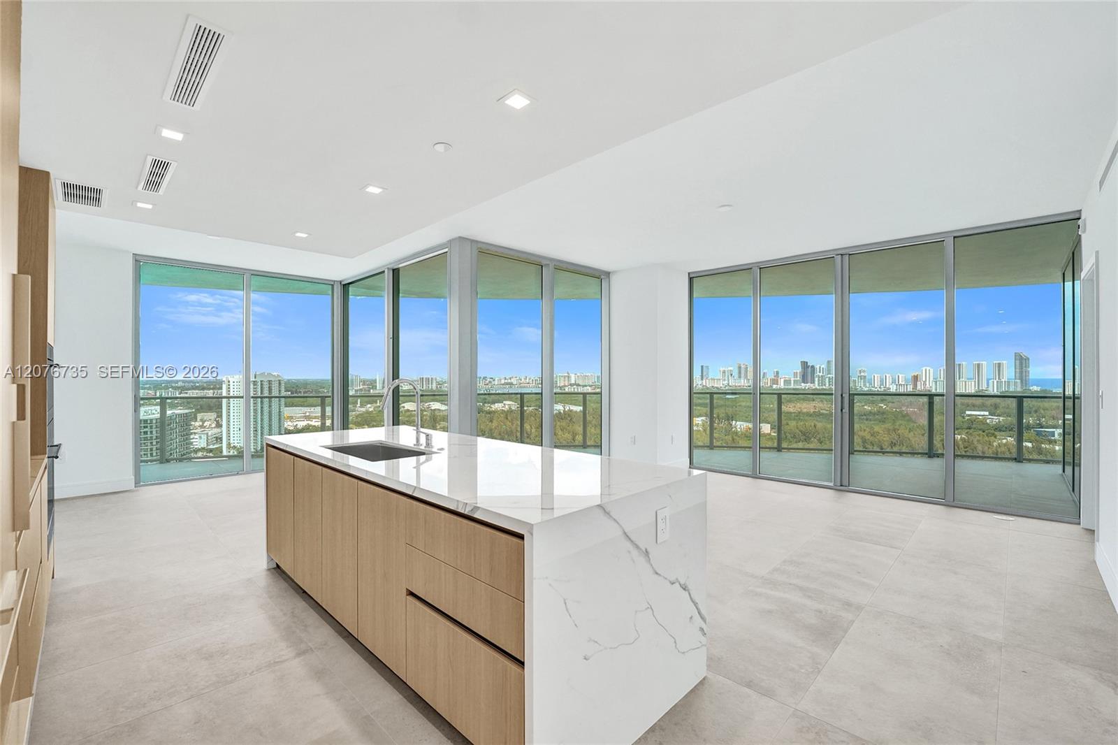 2411 Laguna Circle