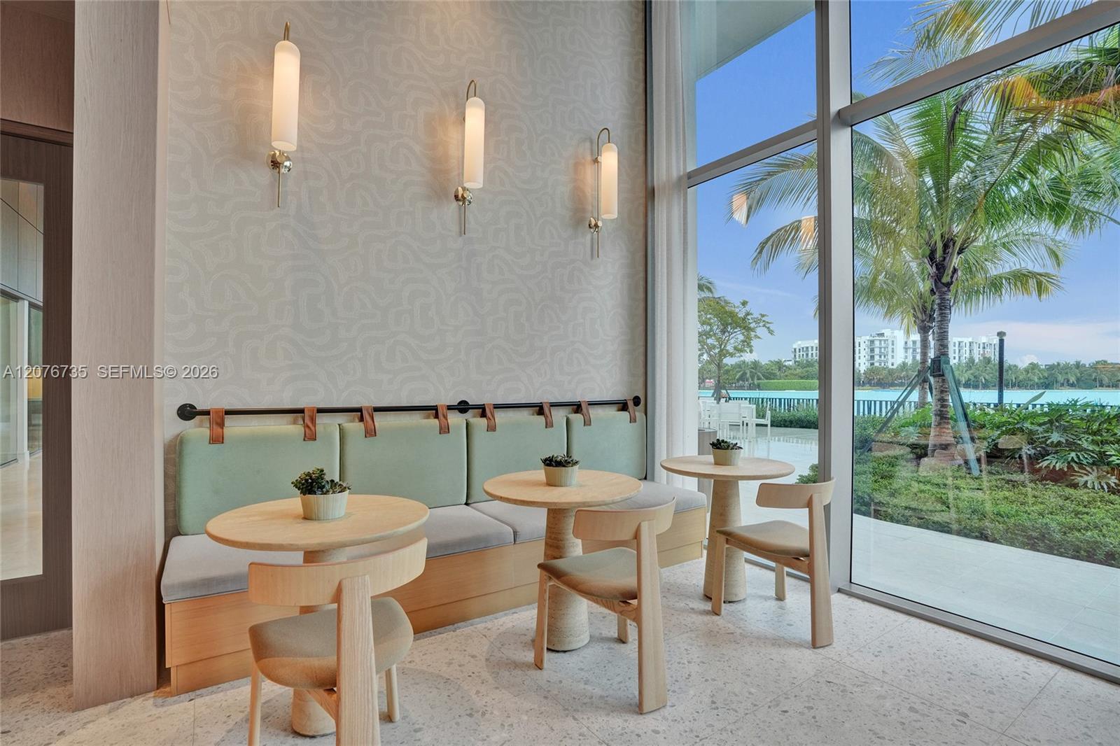2411 Laguna Circle