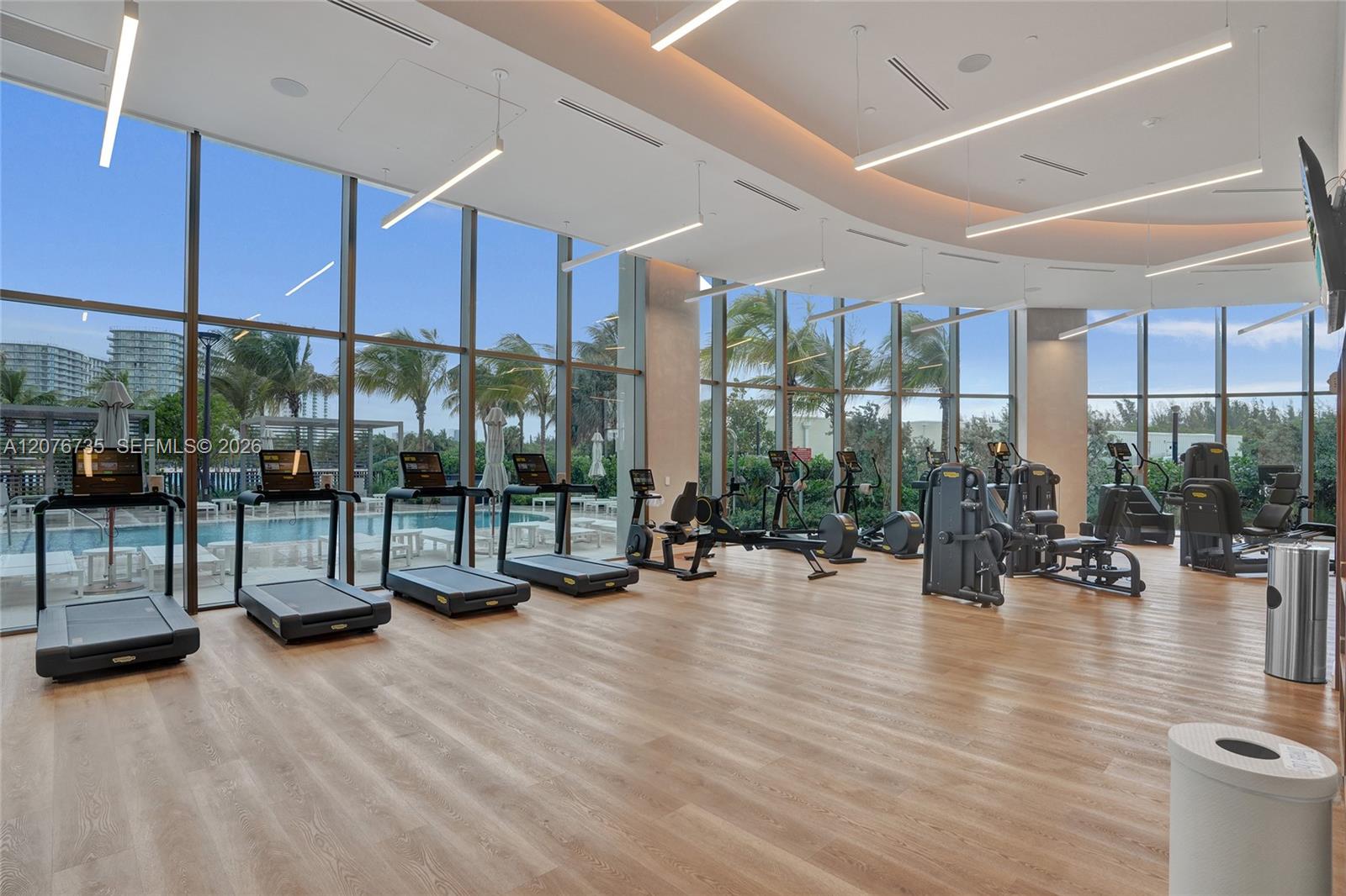 2411 Laguna Circle