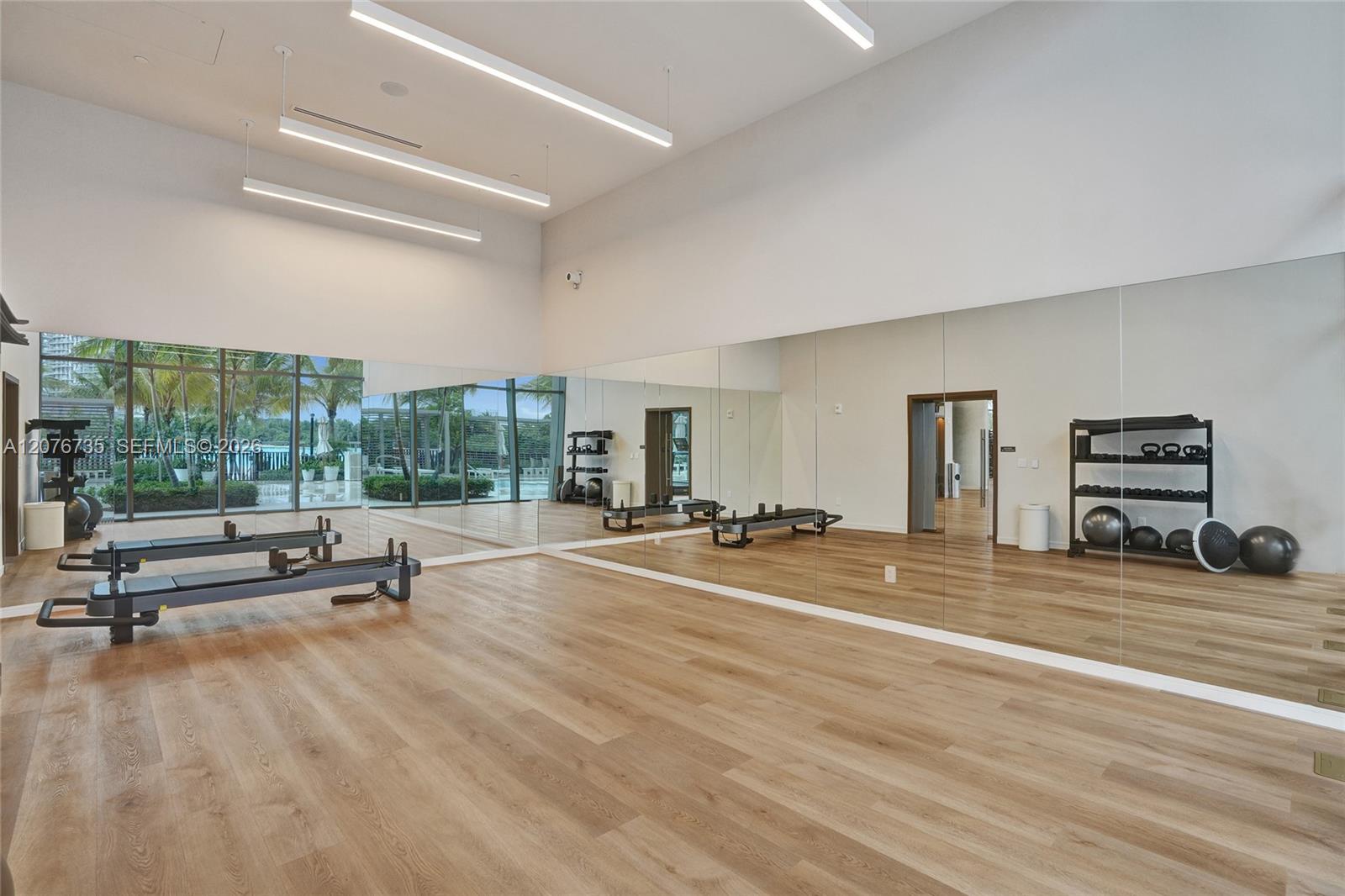 2411 Laguna Circle