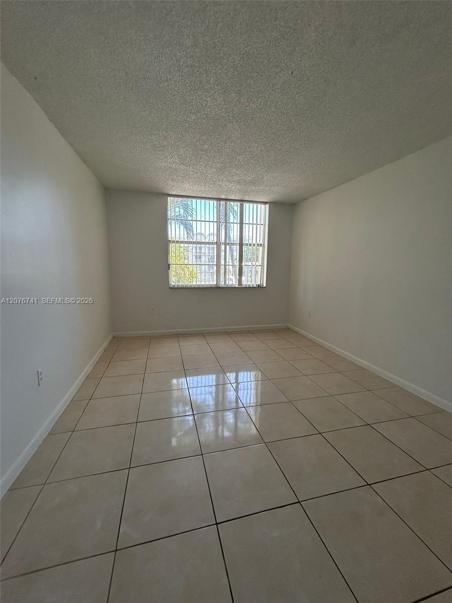 496 NW 165th St Road