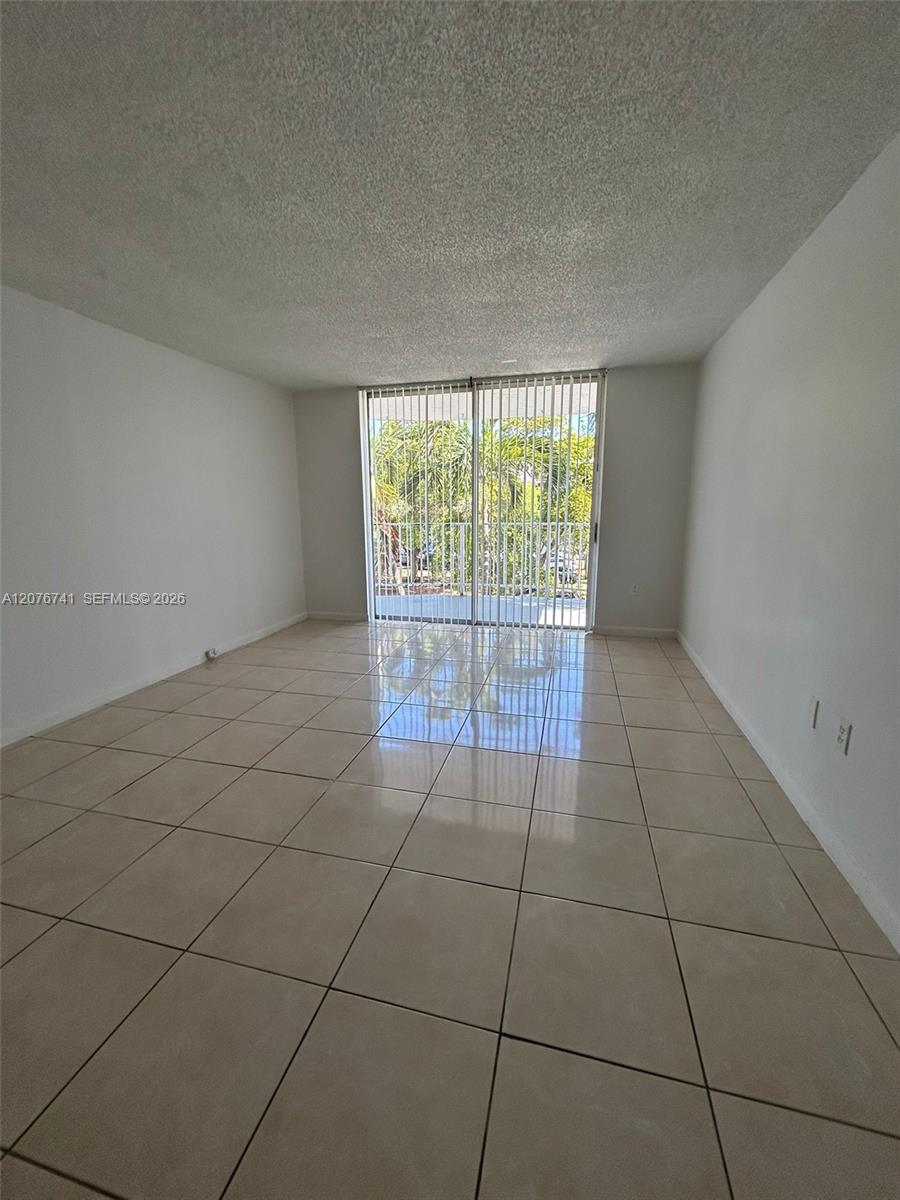496 NW 165th St Road