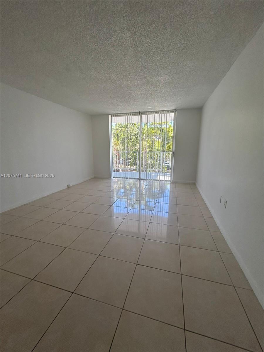 496 NW 165th St Road