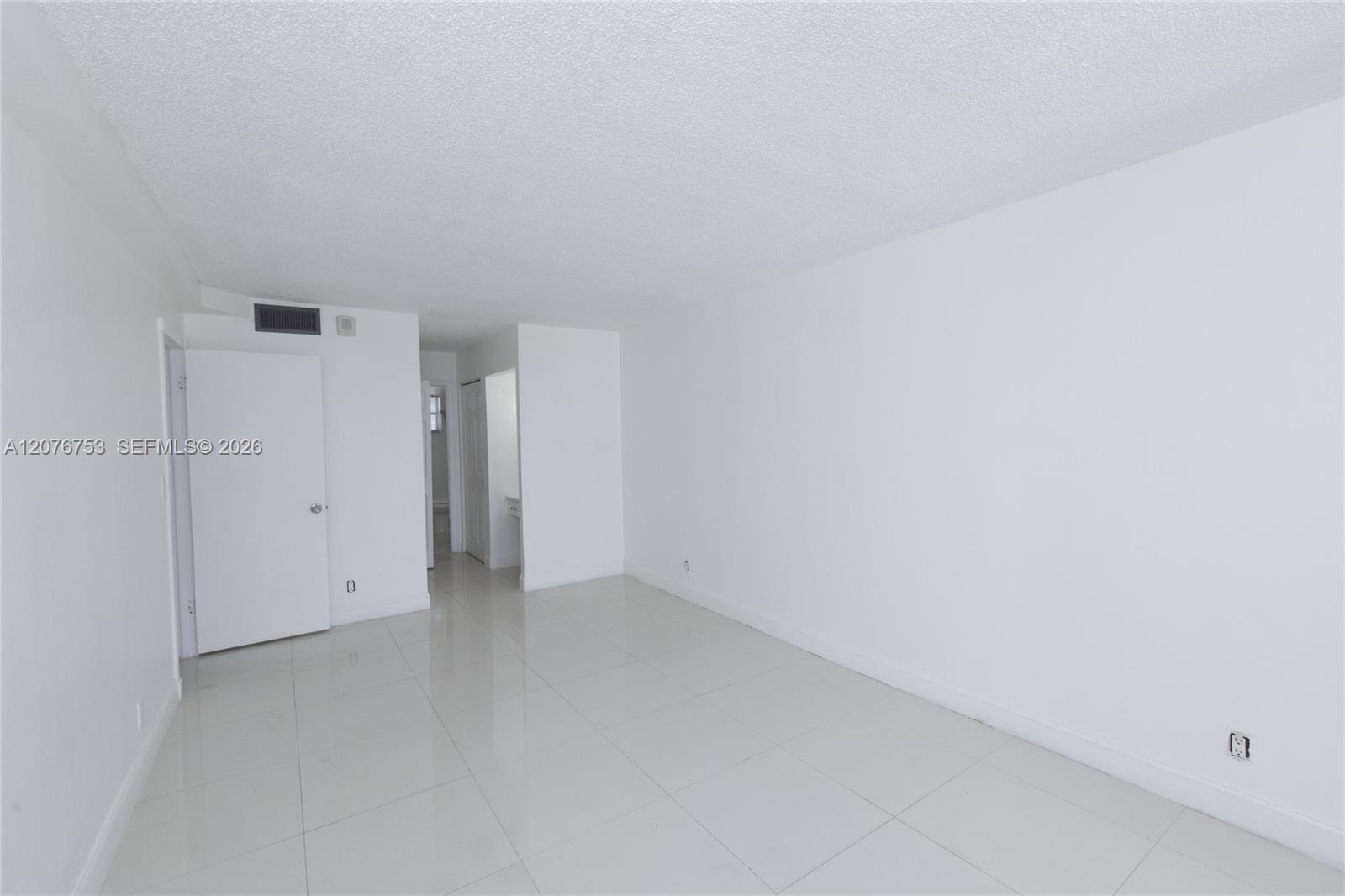 2903 N Miami Beach Boulevard