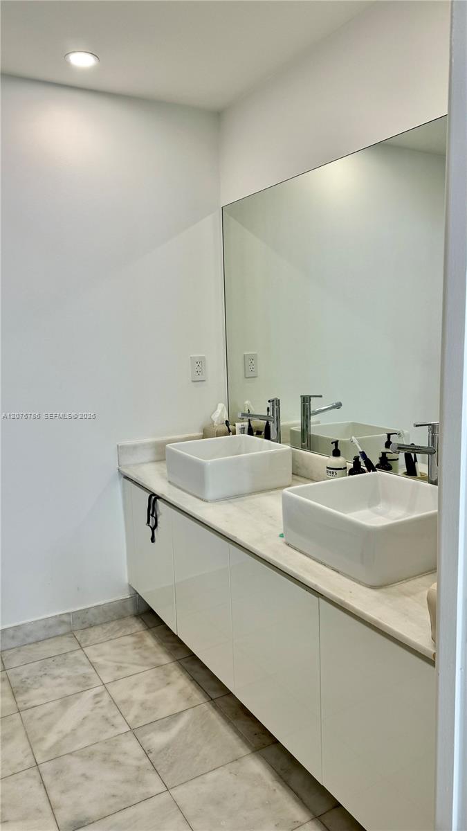 601 NE 36th Street