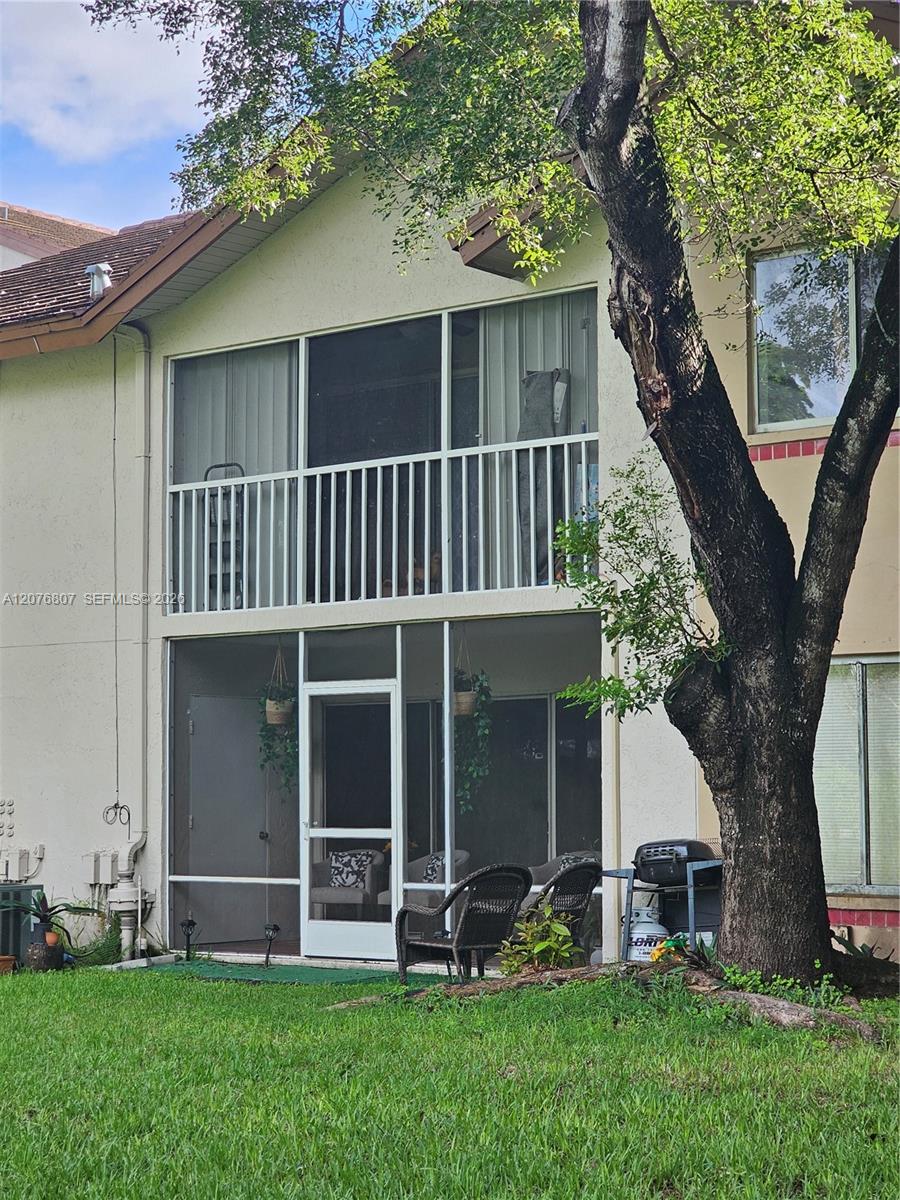 9077 SW 138th Place