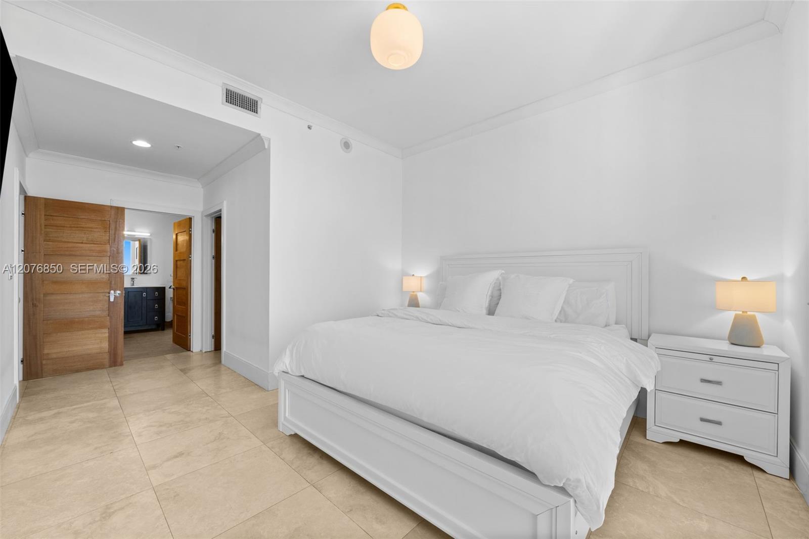 10 Aragon Avenue