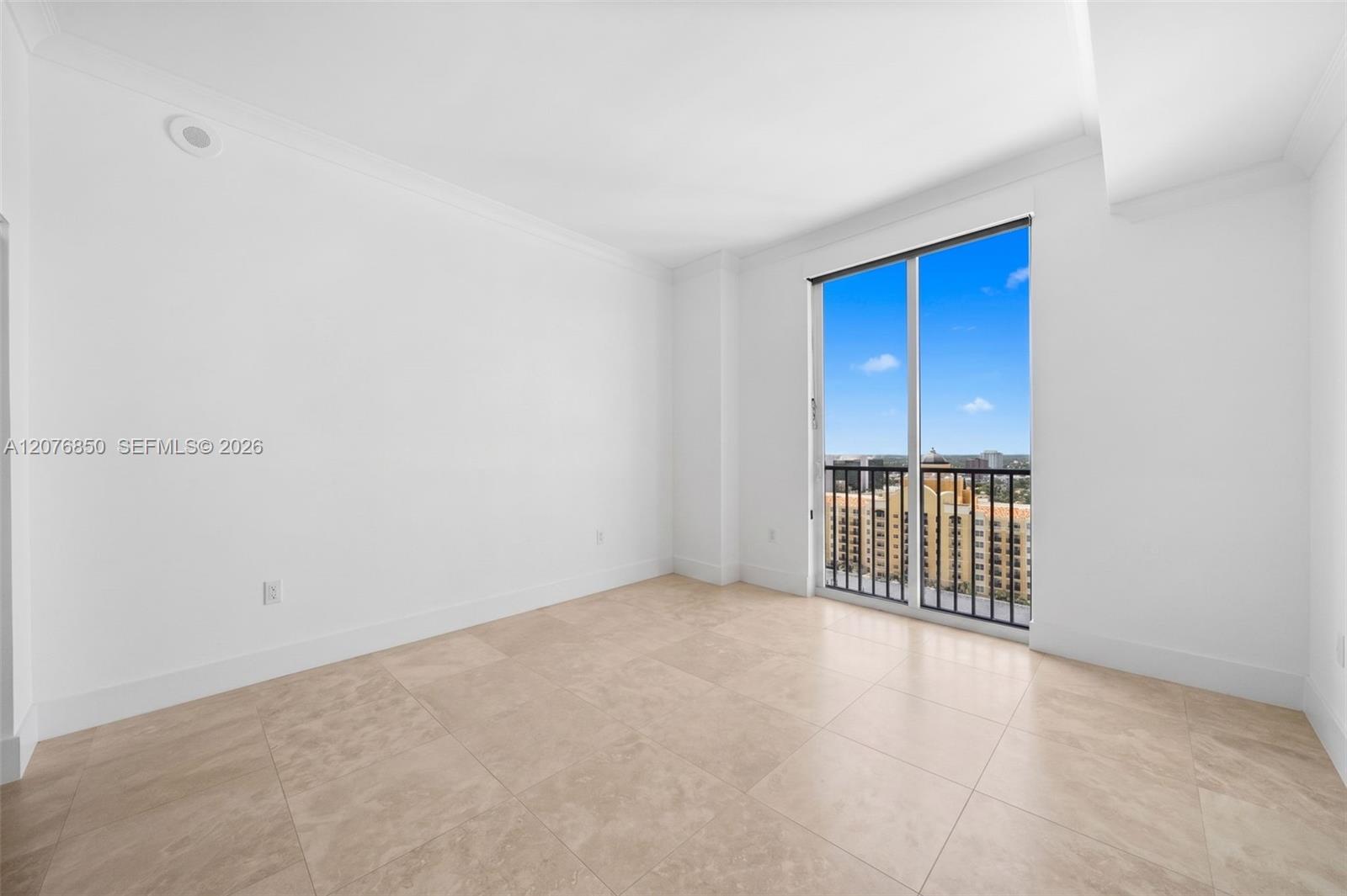 10 Aragon Avenue