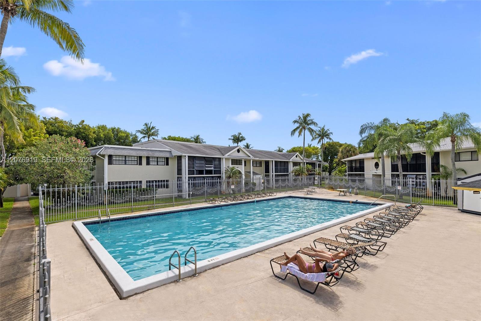 827 NE 199th Street