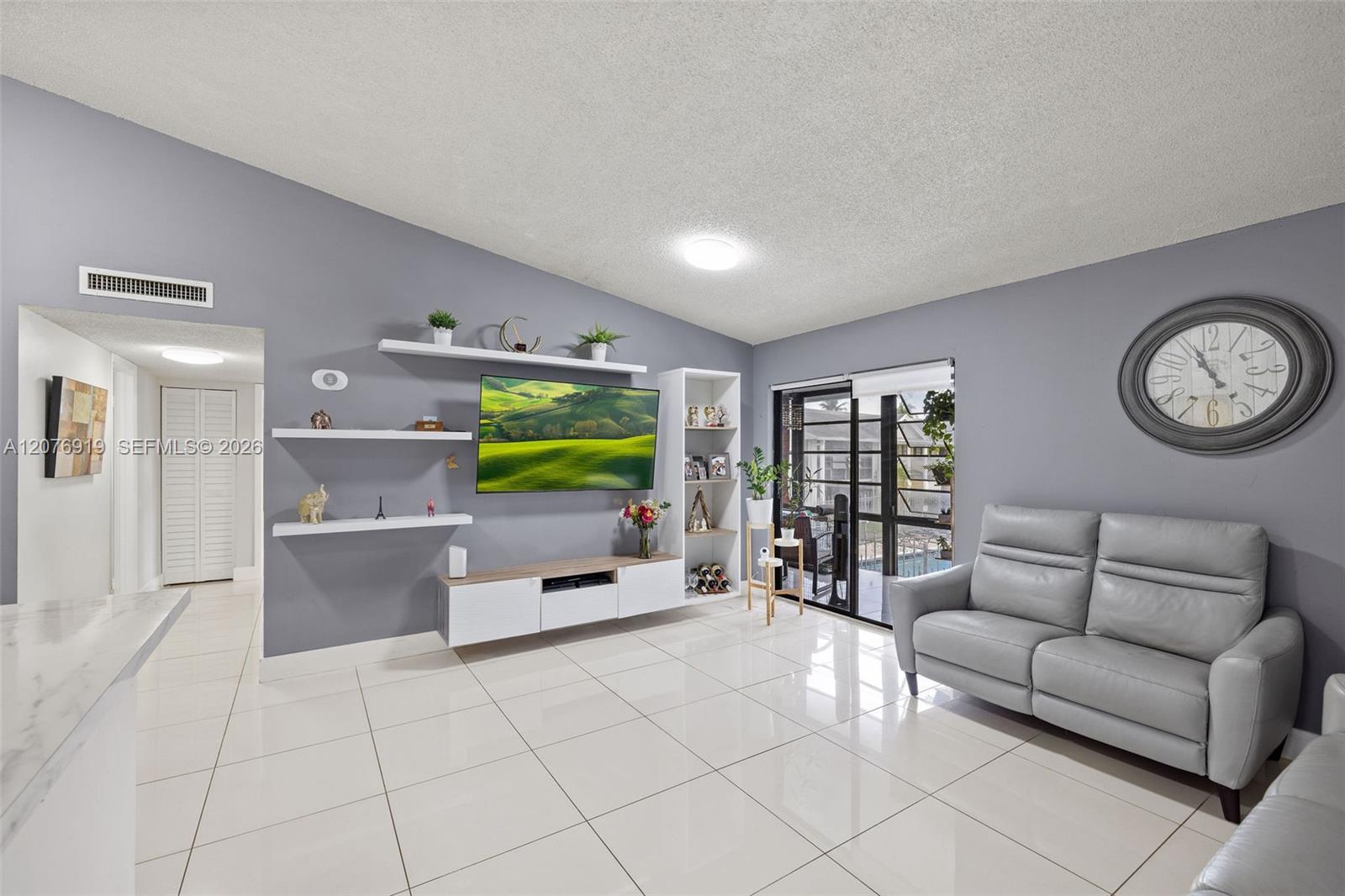 827 NE 199th Street