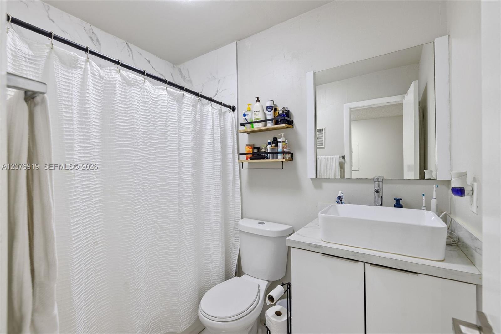 827 NE 199th Street