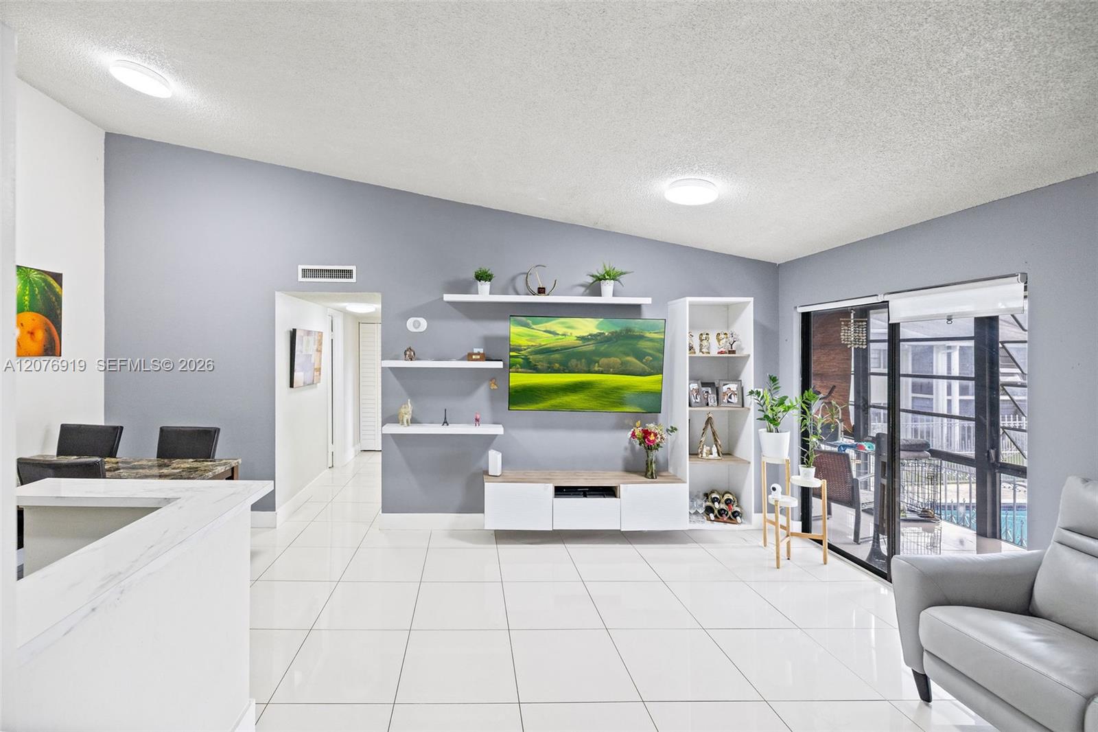827 NE 199th Street