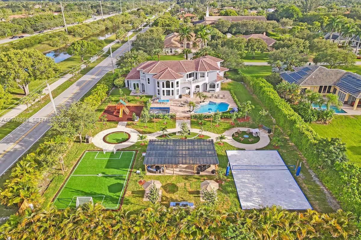 11203 NW 9th Street