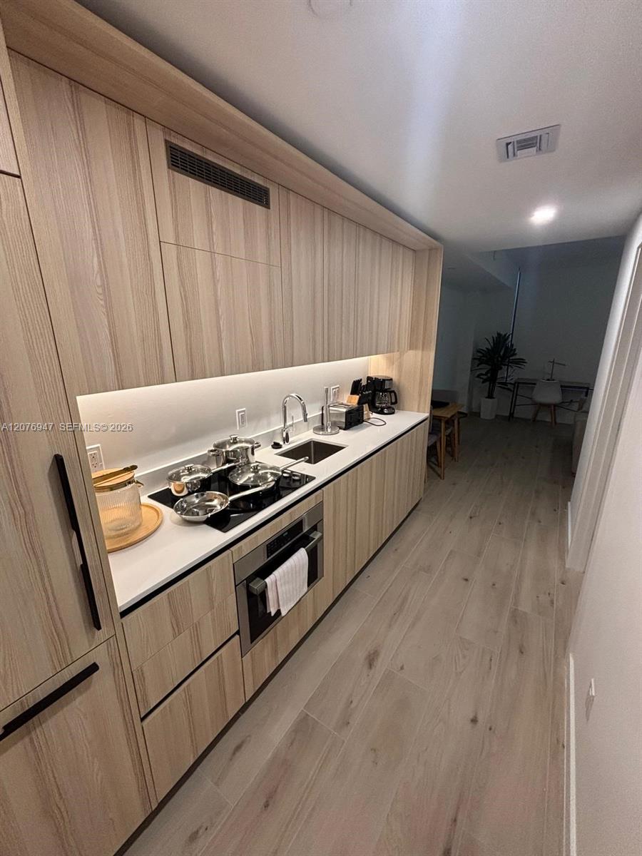 225 N Miami Avenue